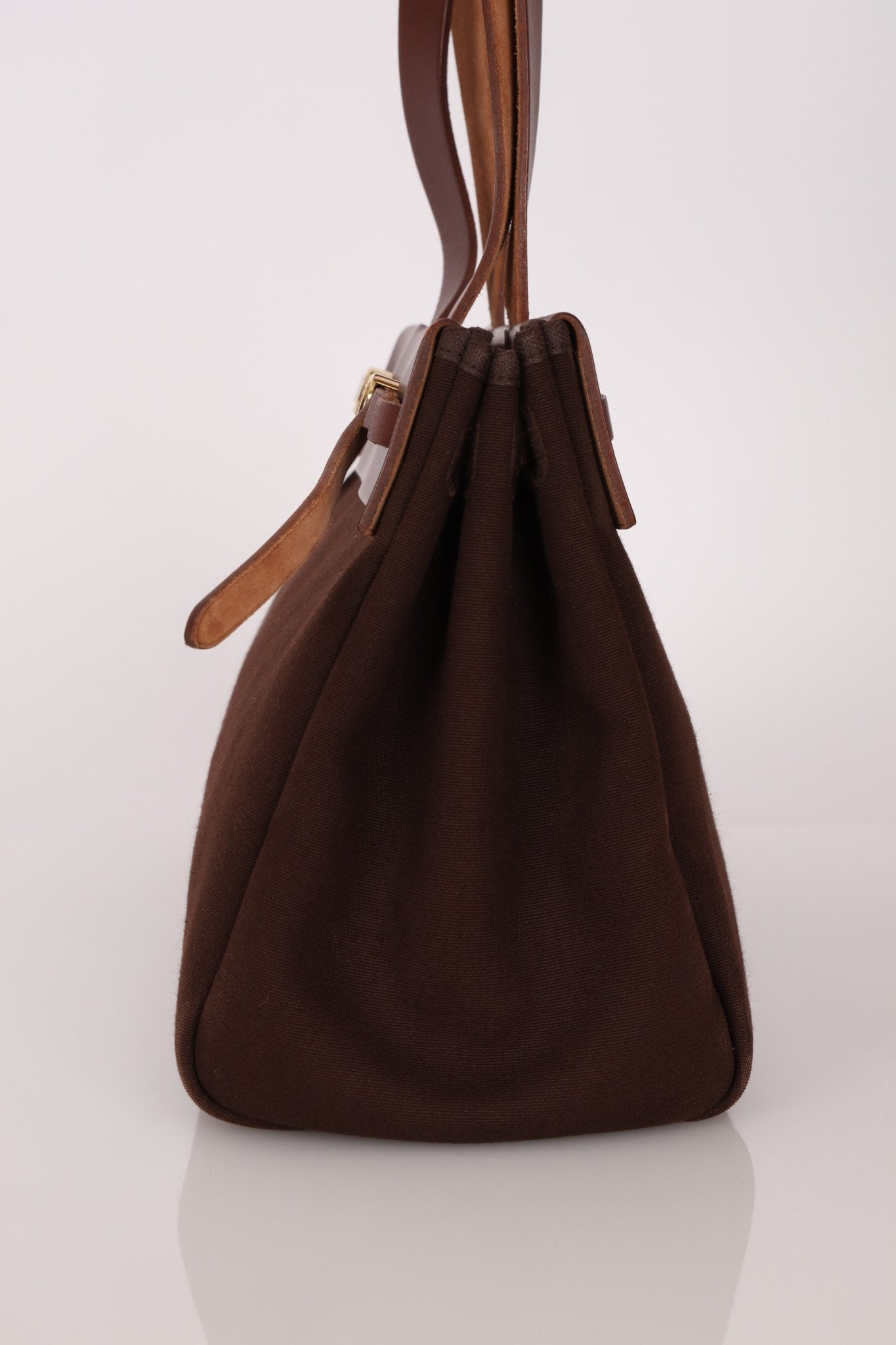 Hermès 2002 Rouge Sellier Vache Hunter and Ebene Toile Cabas Herbag 38 GHW - FashioNica