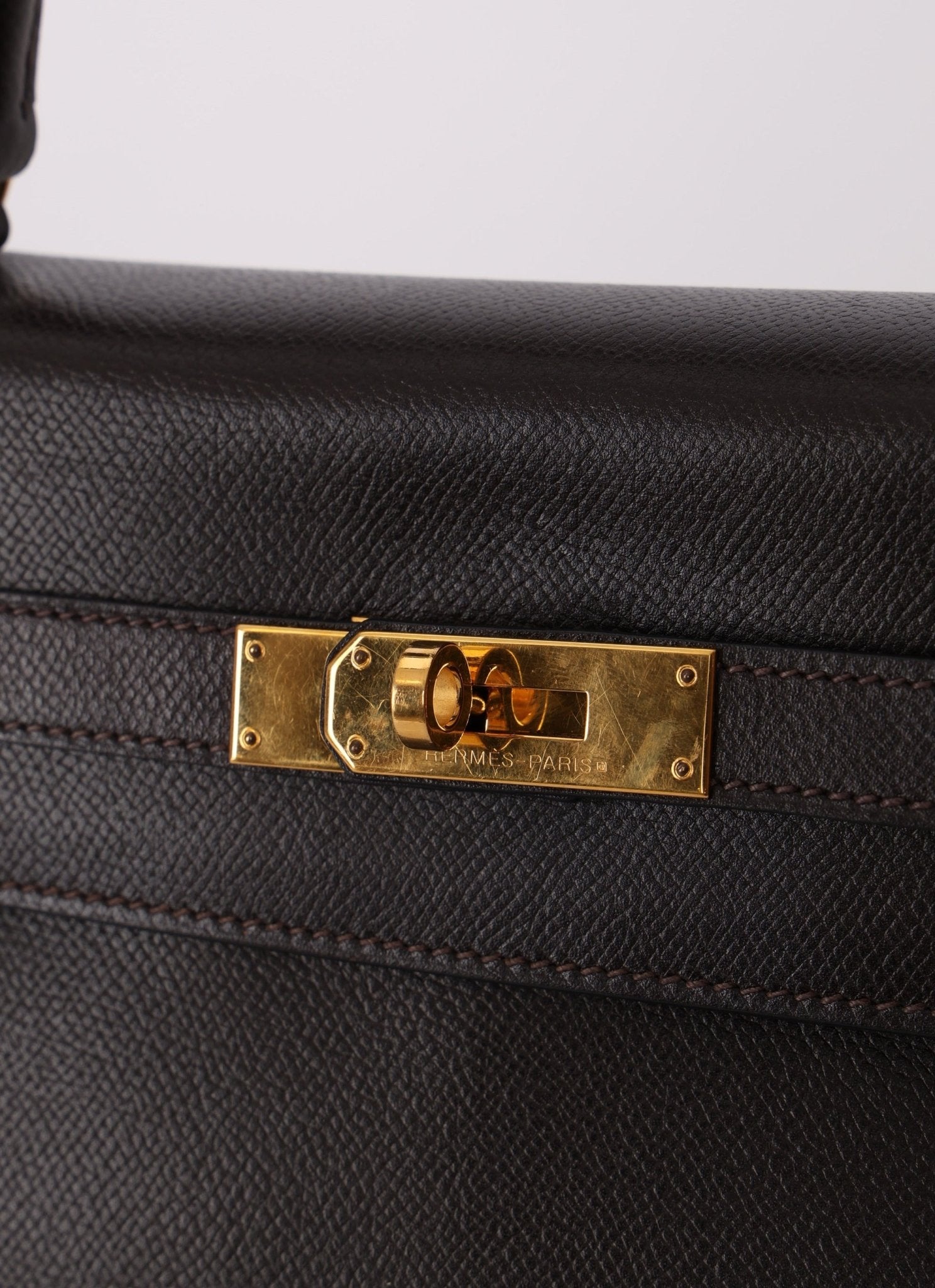 Hermès 2005 Chocolate Epsom Retourne Kelly 32 GHW - FashioNica