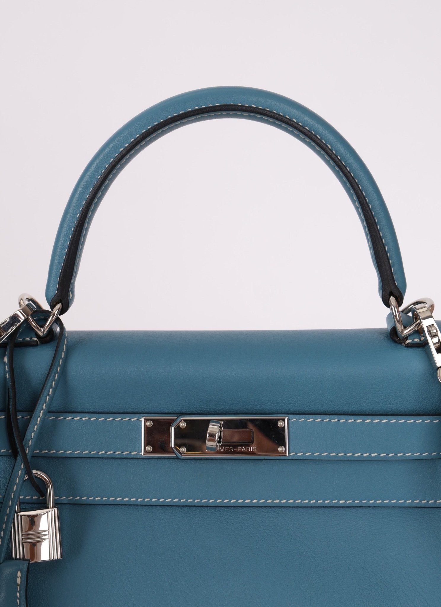 Hermès 2006 Bleu Jean Swift Retourne Kelly 28 PHW - FashioNica