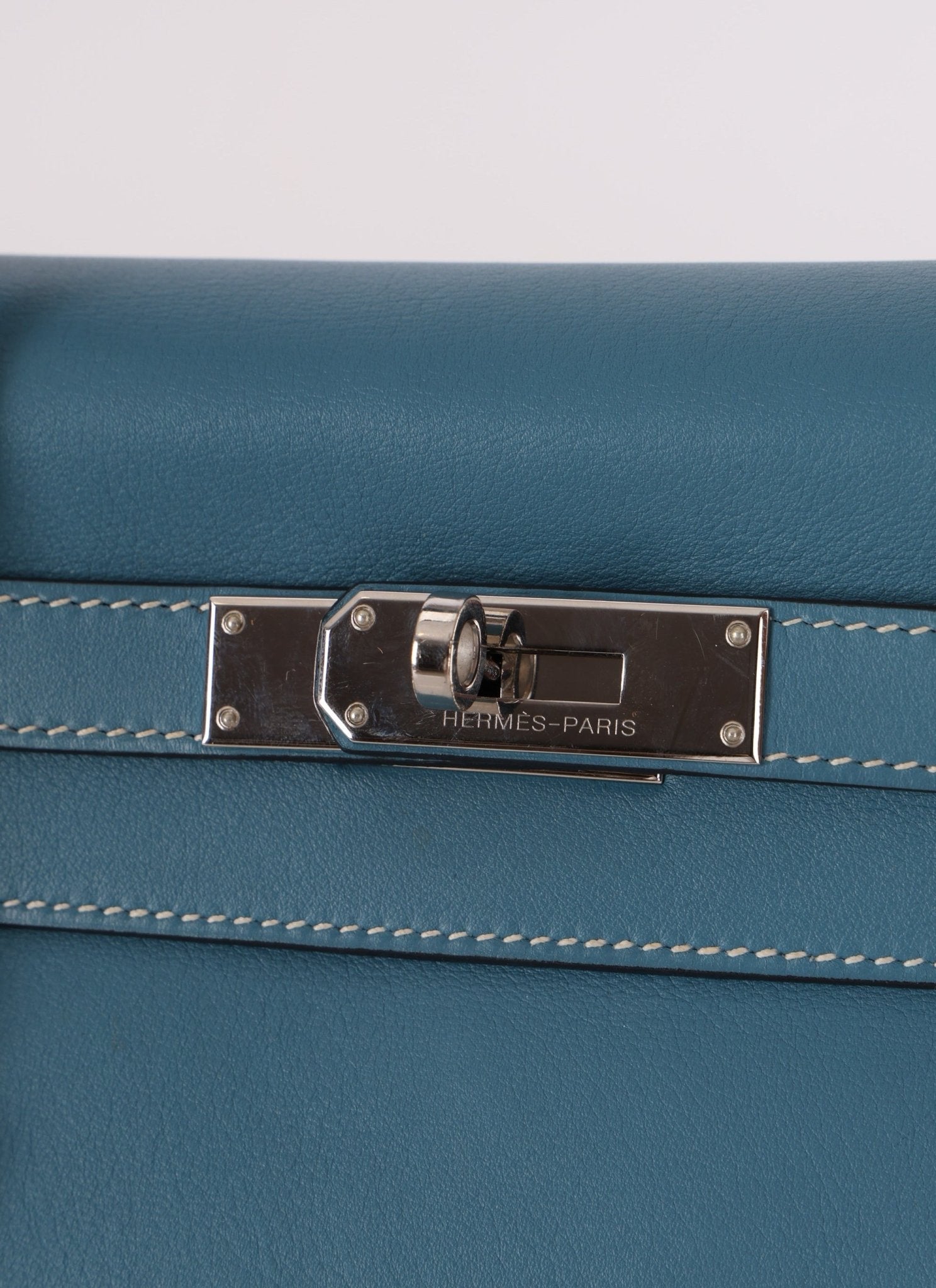 Hermès 2006 Bleu Jean Swift Retourne Kelly 28 PHW - FashioNica