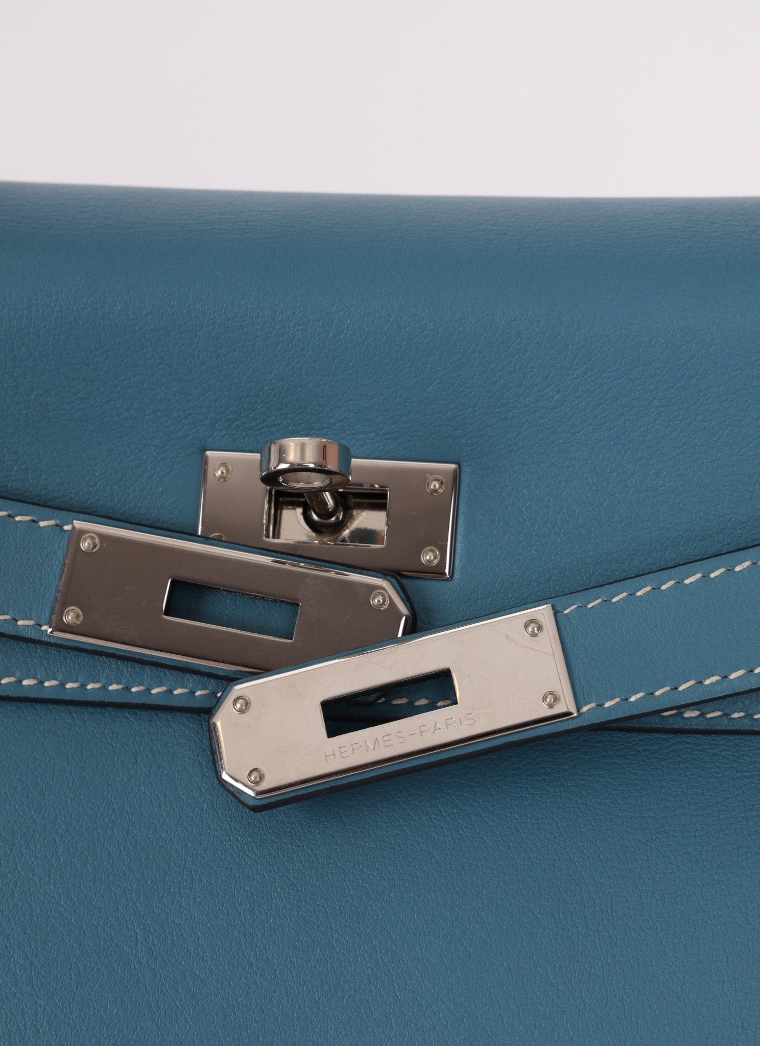 Hermès 2006 Bleu Jean Swift Retourne Kelly 28 PHW - FashioNica