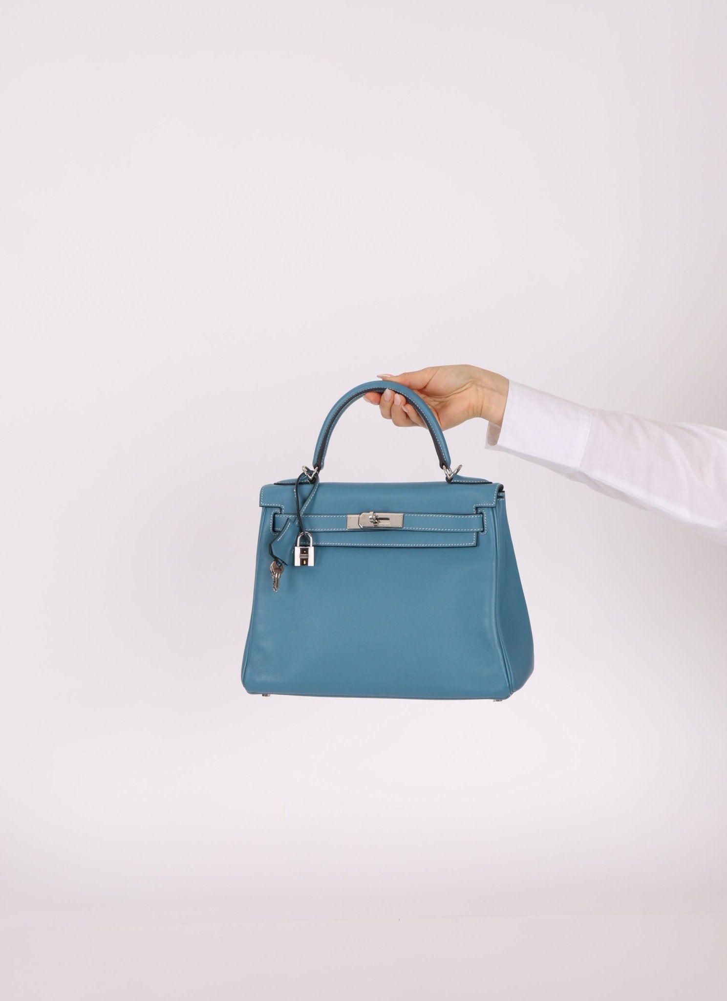 Hermès 2006 Bleu Jean Swift Retourne Kelly 28 PHW - FashioNica