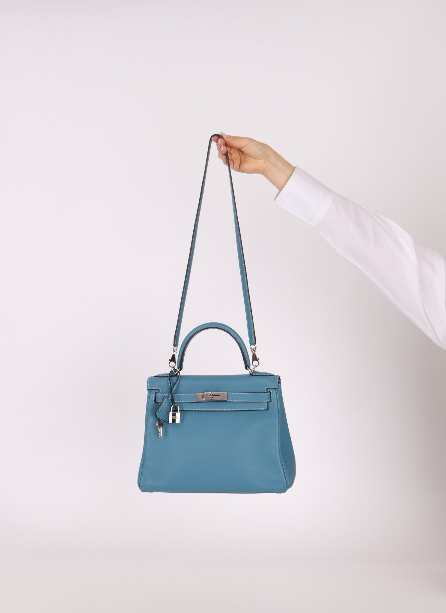 Hermès 2006 Bleu Jean Swift Retourne Kelly 28 PHW - FashioNica