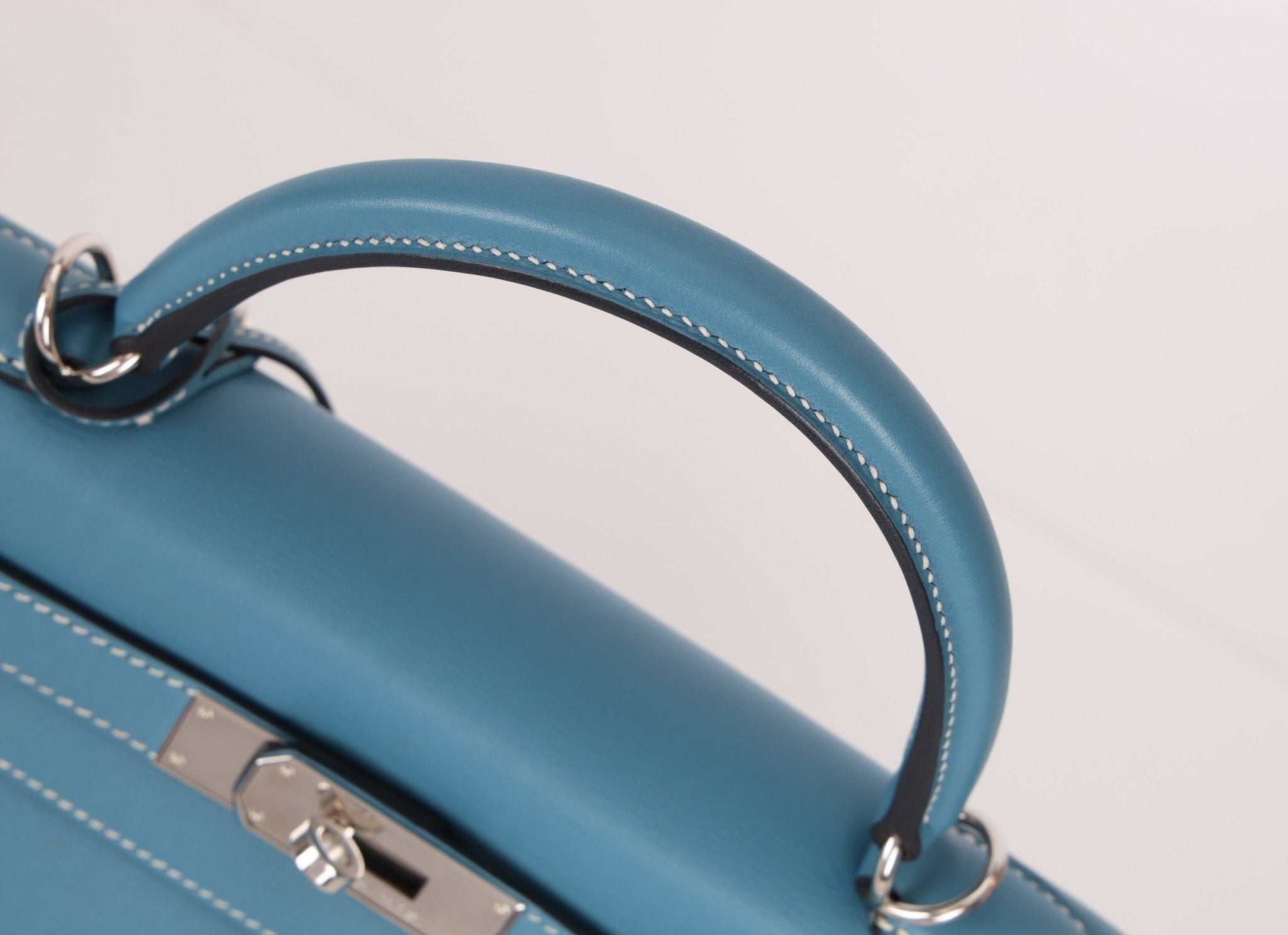 Hermès 2006 Bleu Jean Swift Retourne Kelly 28 PHW - FashioNica