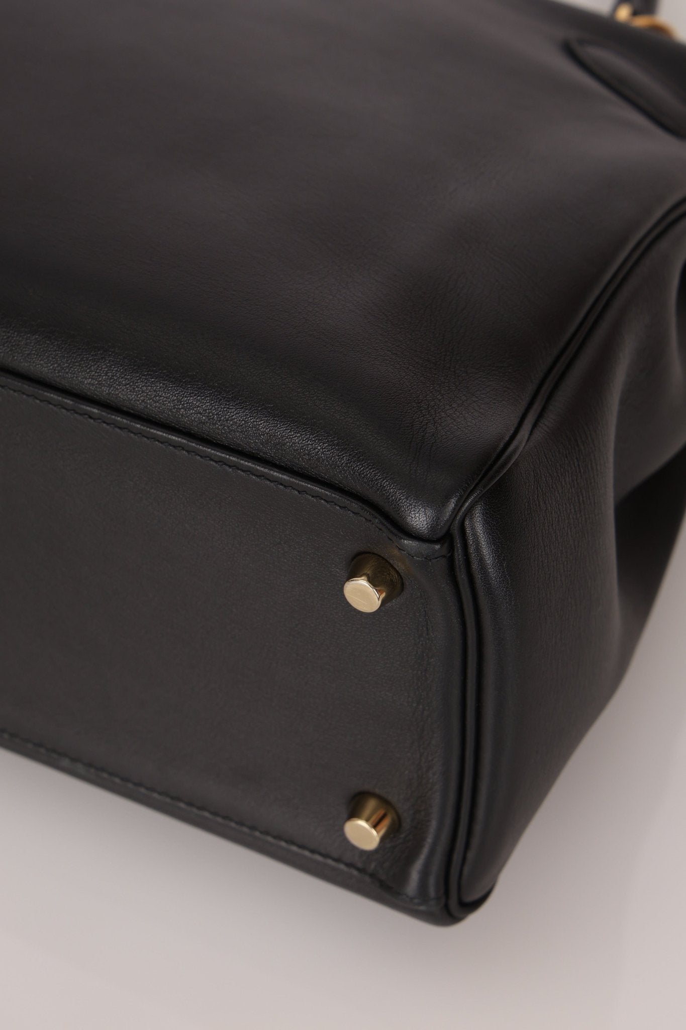 Hermès 2009 Noir Swift Kelly 32 GHW - FashioNica