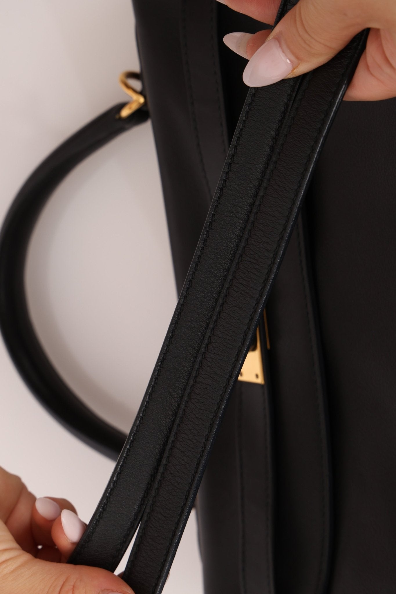 Hermès 2009 Noir Swift Kelly 32 GHW - FashioNica