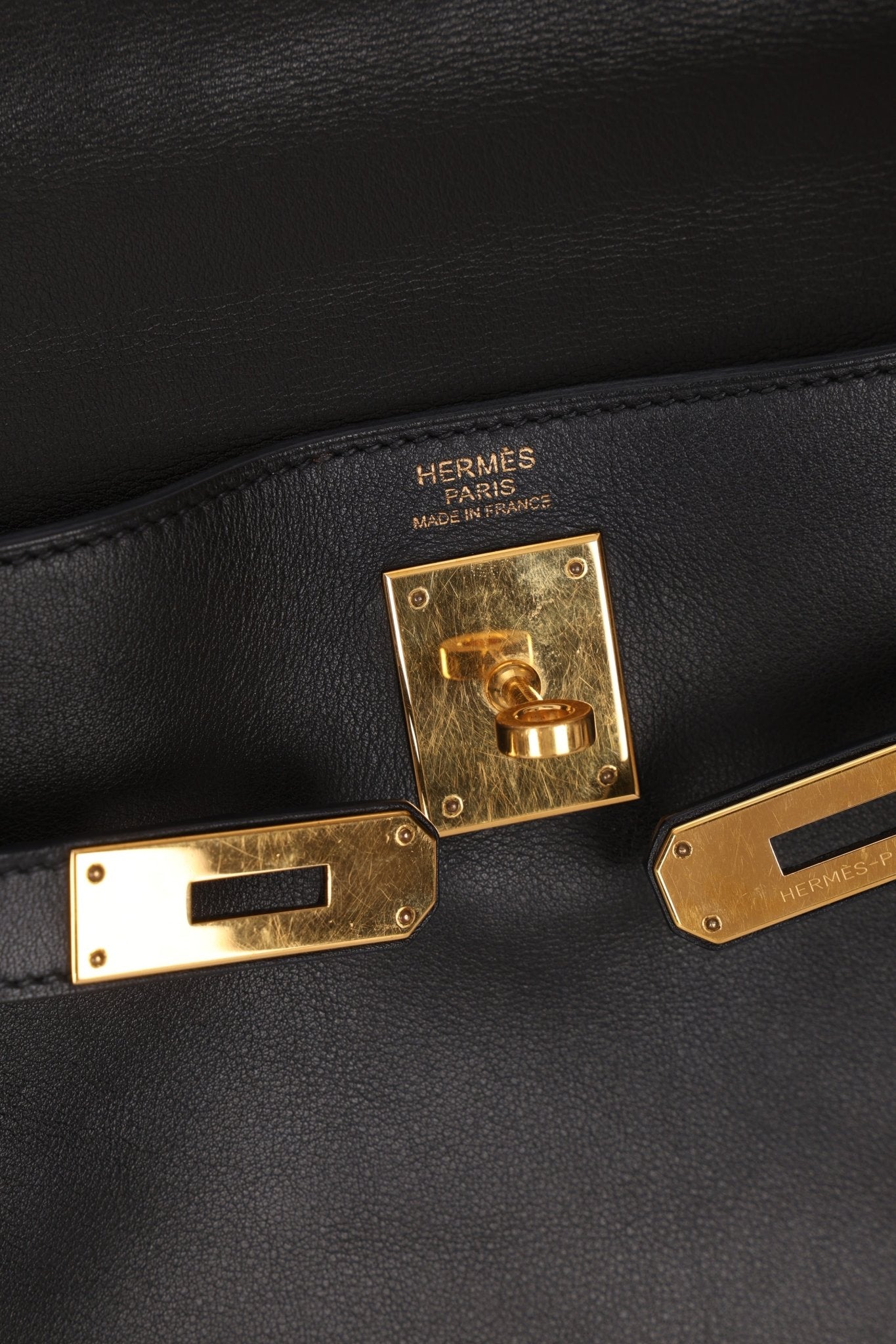 Hermès 2009 Noir Swift Kelly 32 GHW - FashioNica