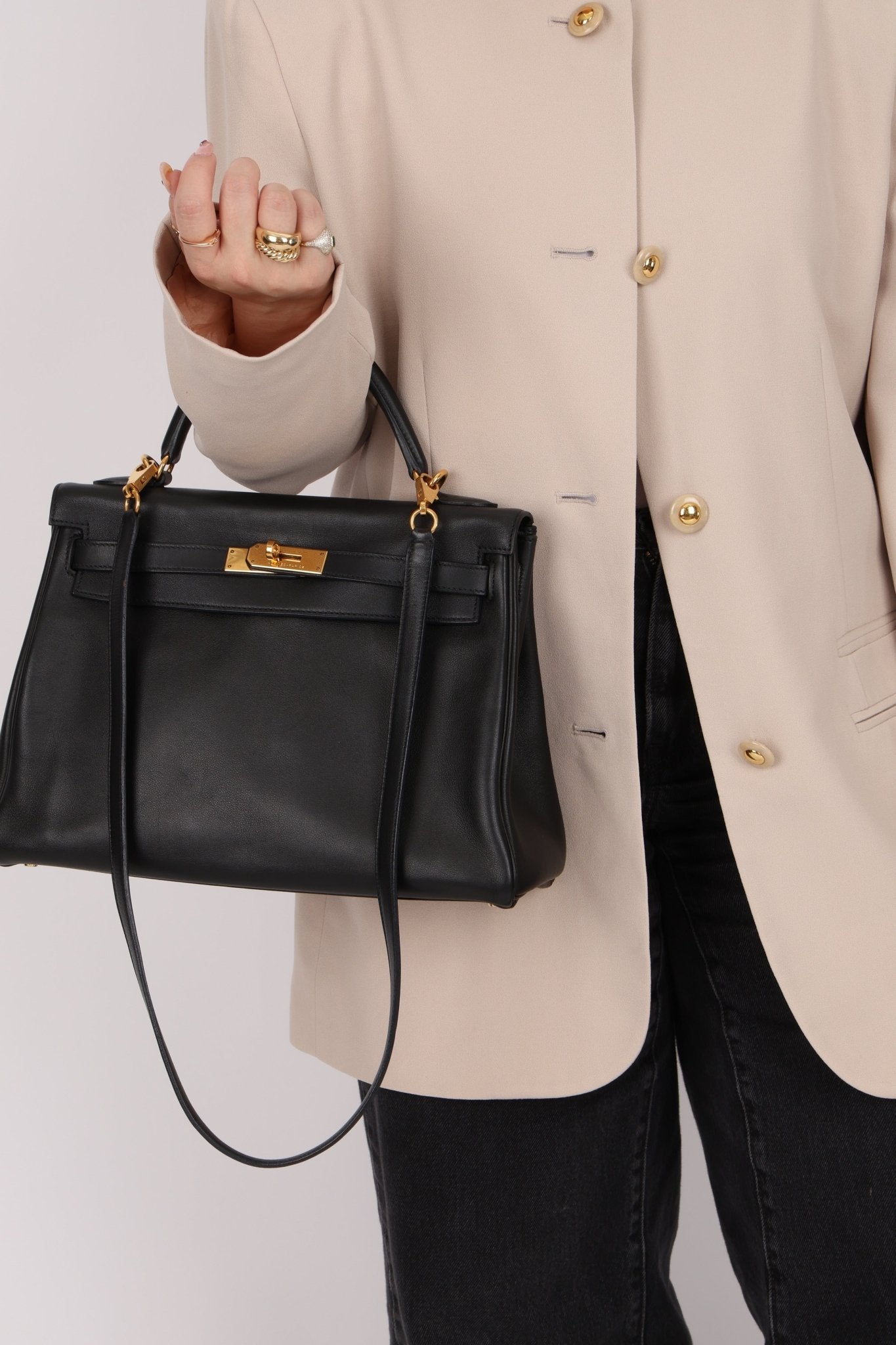 Hermès 2009 Noir Swift Kelly 32 GHW - FashioNica