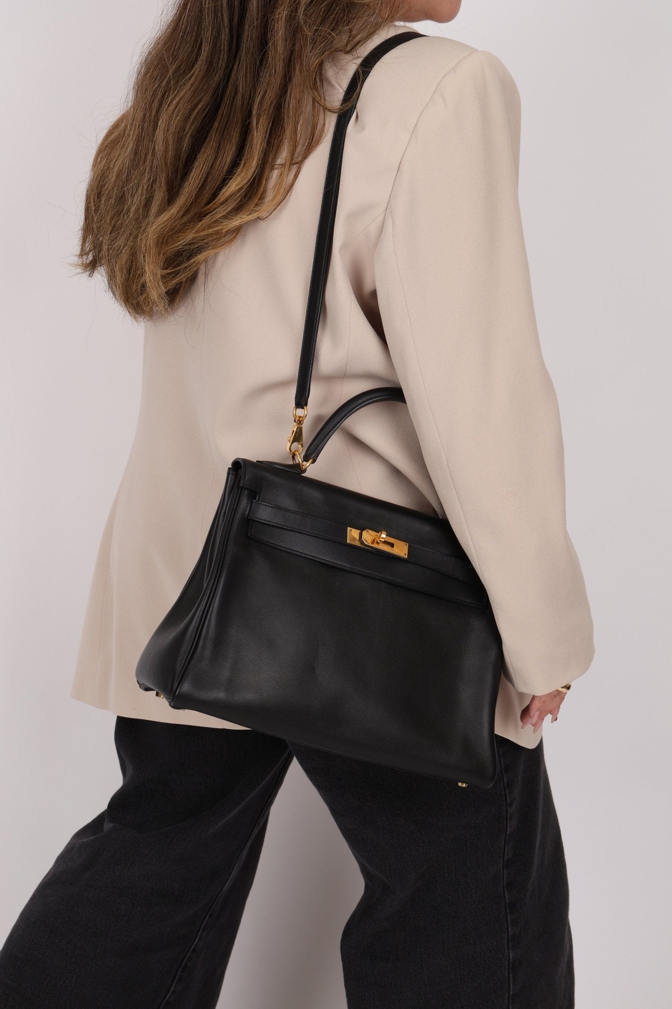 Hermès 2009 Noir Swift Kelly 32 GHW - FashioNica