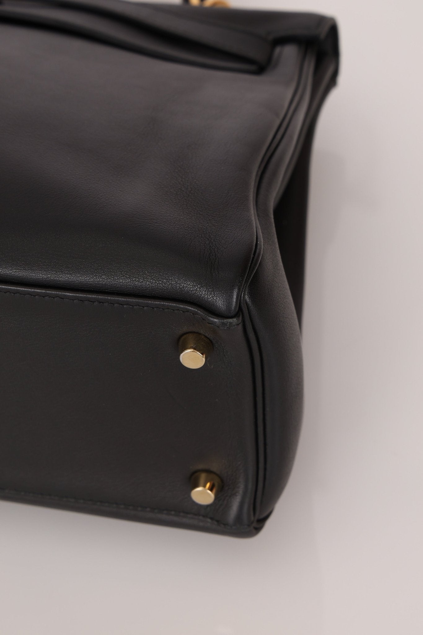 Hermès 2009 Noir Swift Kelly 32 GHW - FashioNica