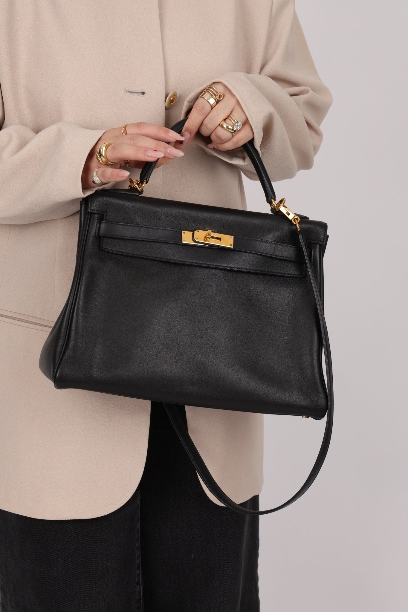 Hermès 2009 Noir Swift Kelly 32 GHW - FashioNica