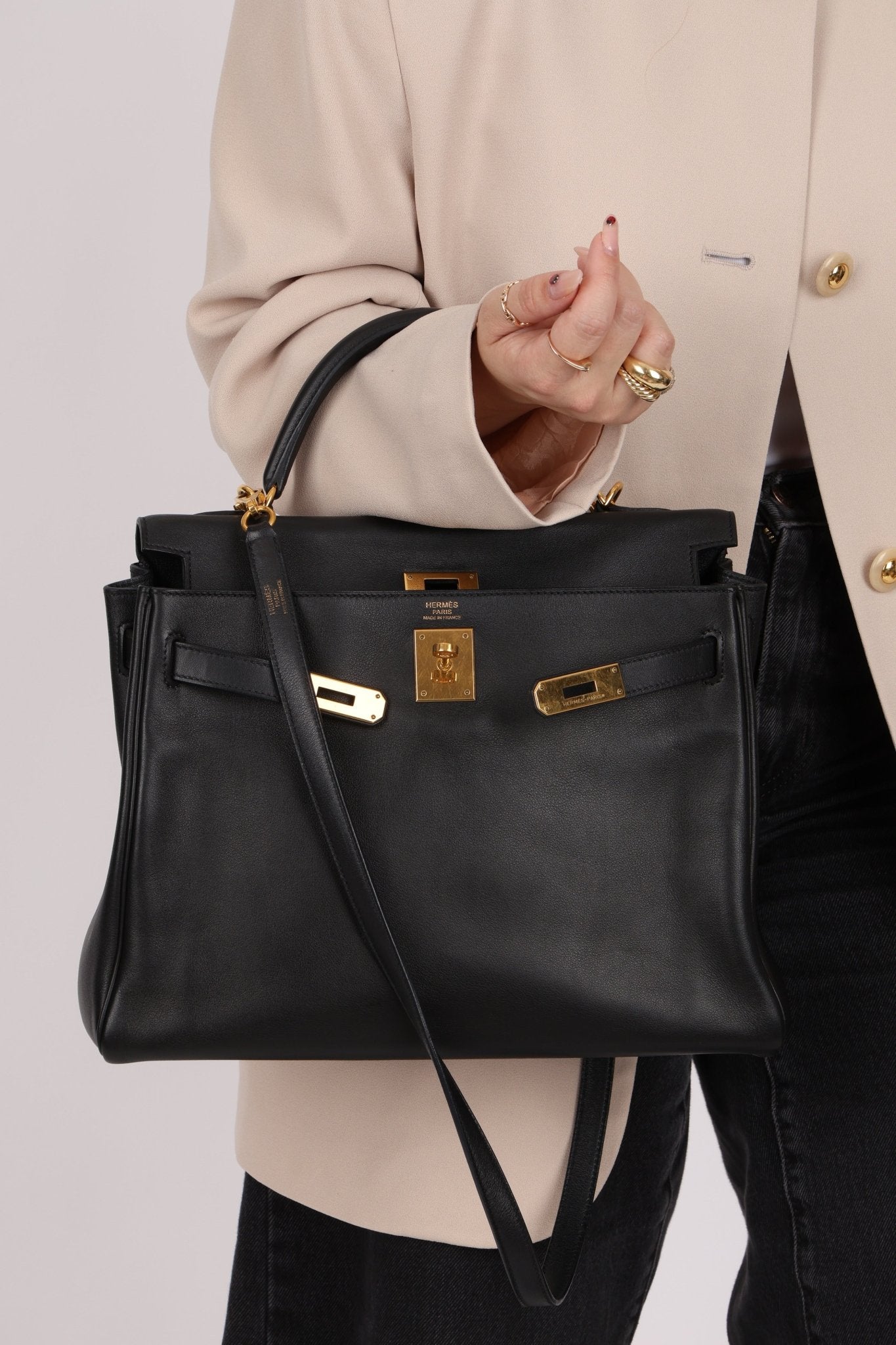 Hermès 2009 Noir Swift Kelly 32 GHW - FashioNica