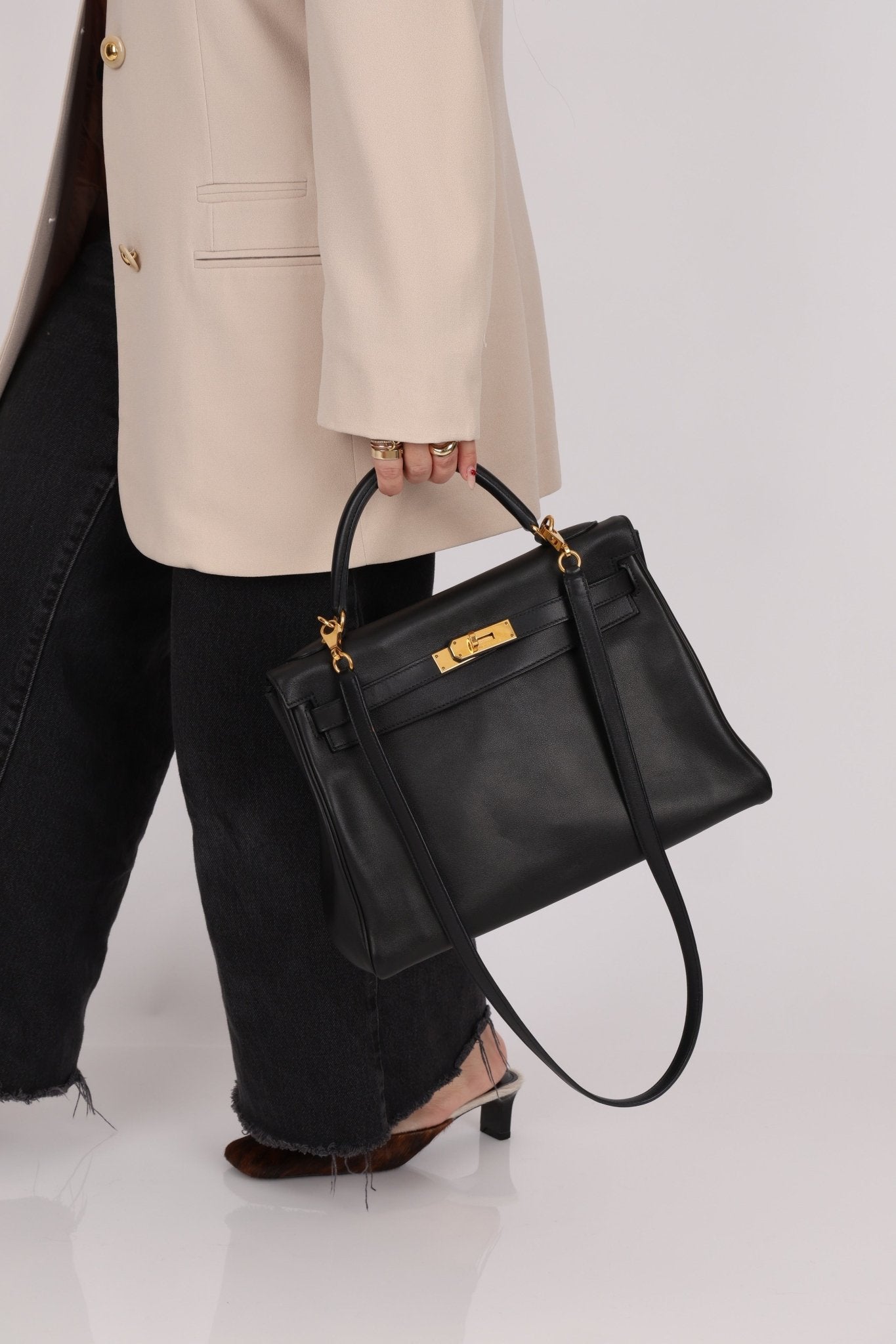 Hermès 2009 Noir Swift Kelly 32 GHW - FashioNica