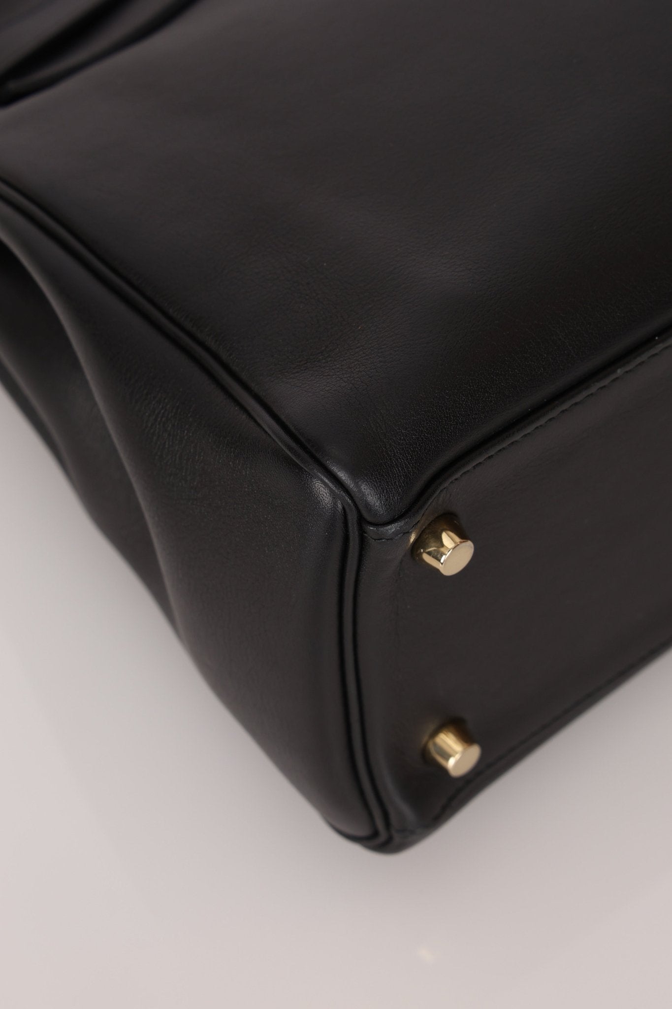 Hermès 2009 Noir Swift Kelly 32 GHW - FashioNica