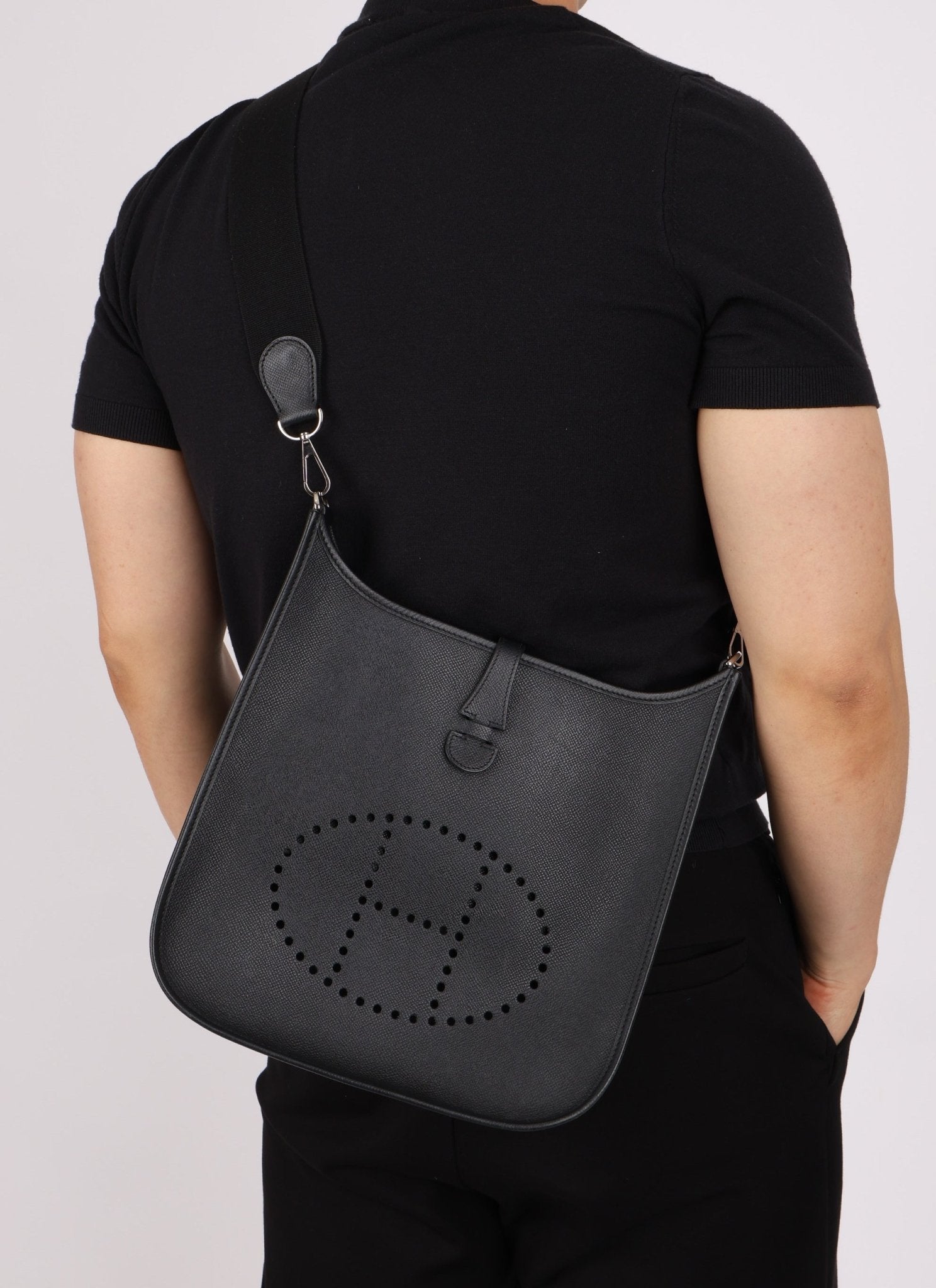 Hermès 2012 Noir Epsom Evelyne PM Gen l - FashioNica