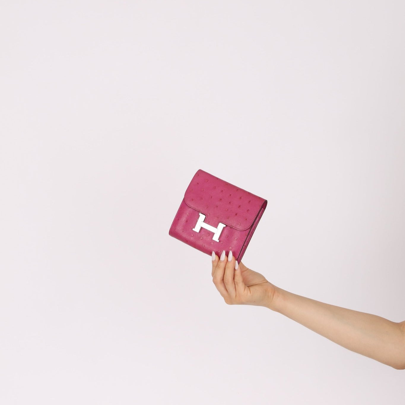 Hermès 2018 Rose Pourpre Ostrich Constance Short Wallet PHW with Chain - FashioNica