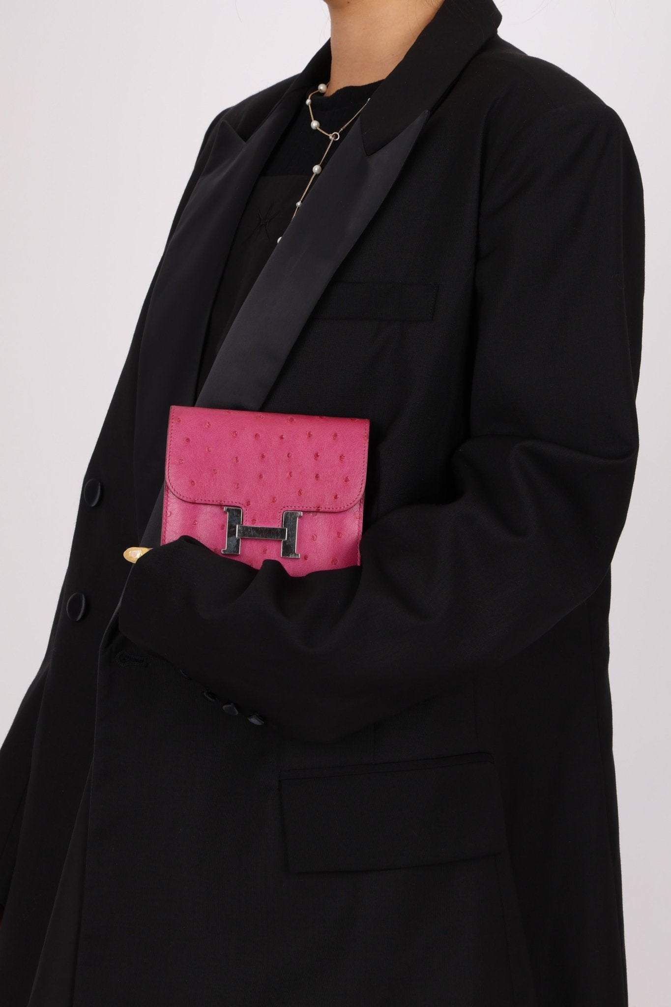 Hermès 2018 Rose Pourpre Ostrich Constance Short Wallet PHW with Chain - FashioNica