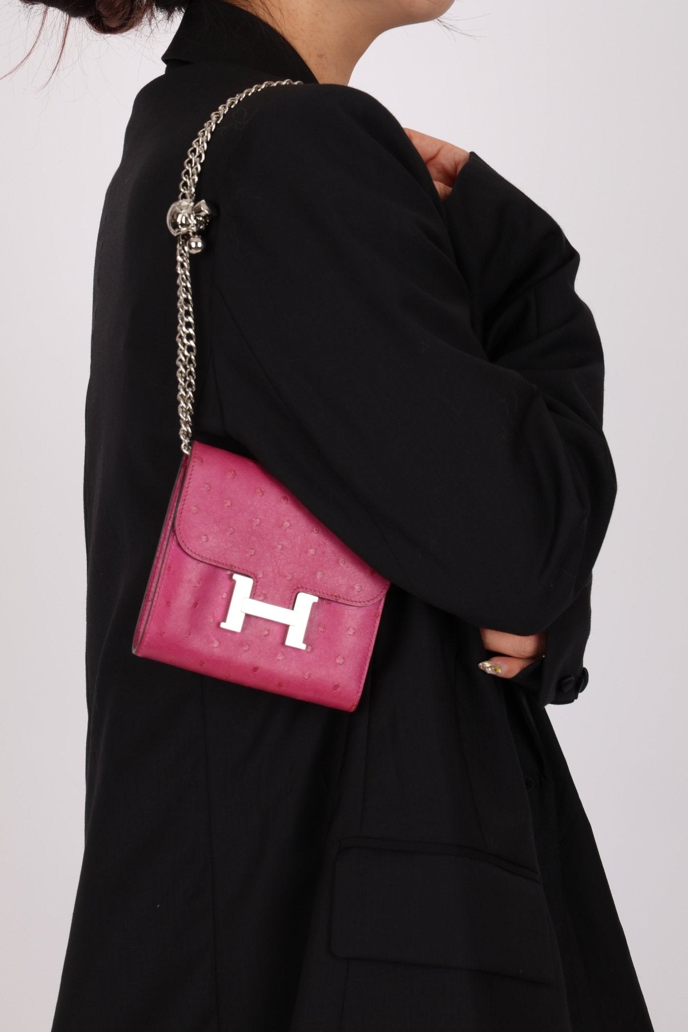 Hermès 2018 Rose Pourpre Ostrich Constance Short Wallet PHW with Chain - FashioNica