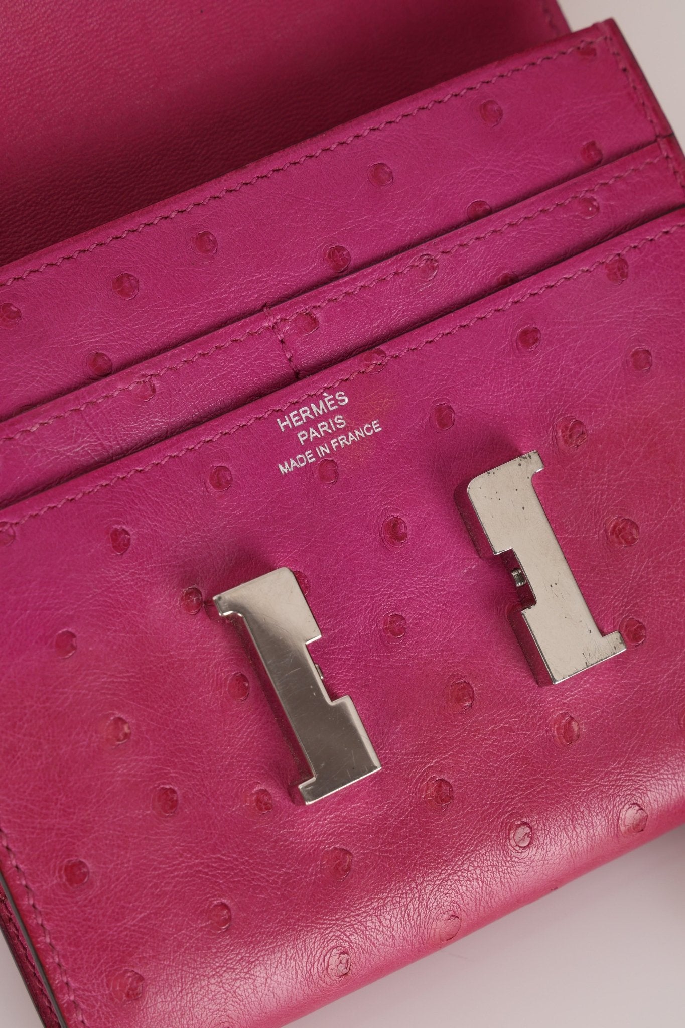 Hermès 2018 Rose Pourpre Ostrich Constance Short Wallet PHW with Chain - FashioNica