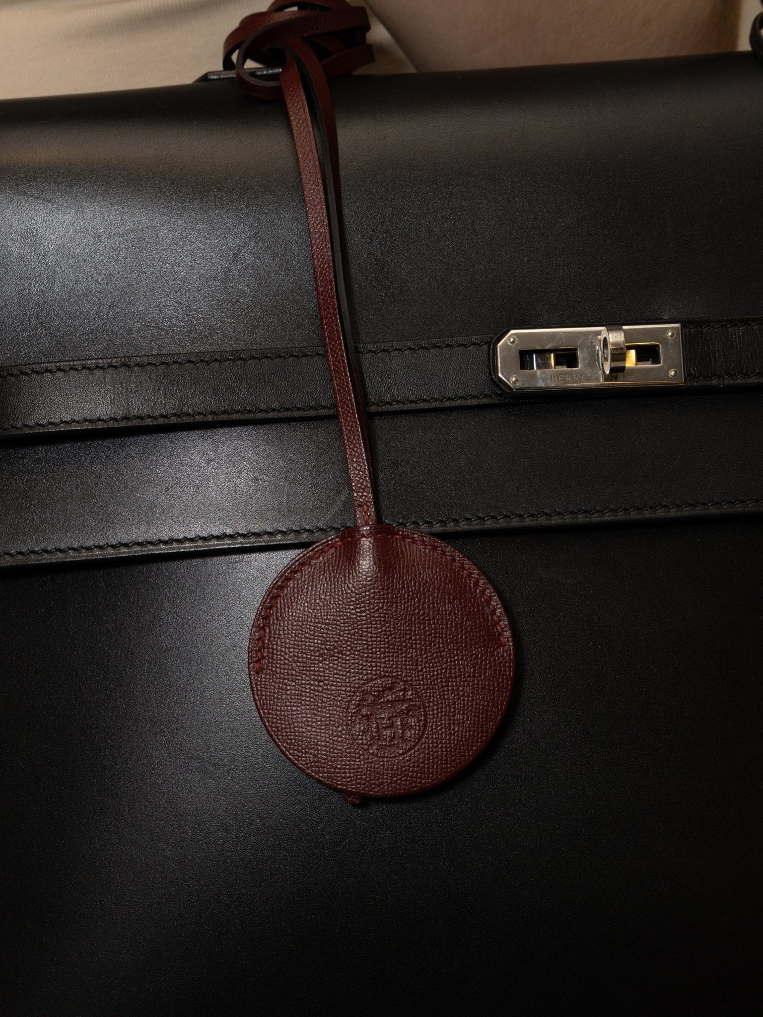Hermès 2019 Rouge Sellier Epsom Mirror Bag Charm - FashioNica