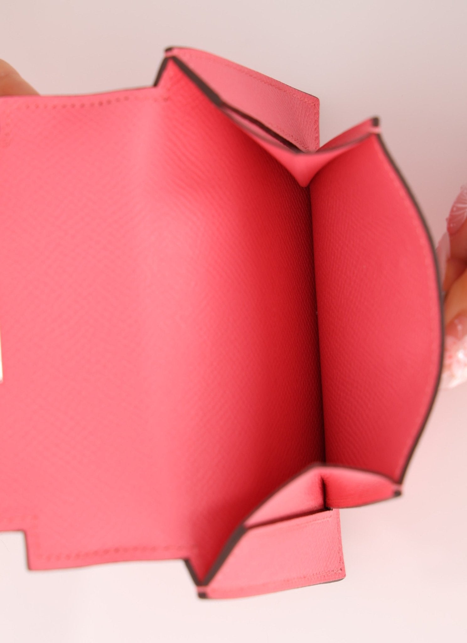 Hermès 2020 Rose Azalee Chevre Mysore Kelly Pocket Compact Wallet PHW - FashioNica