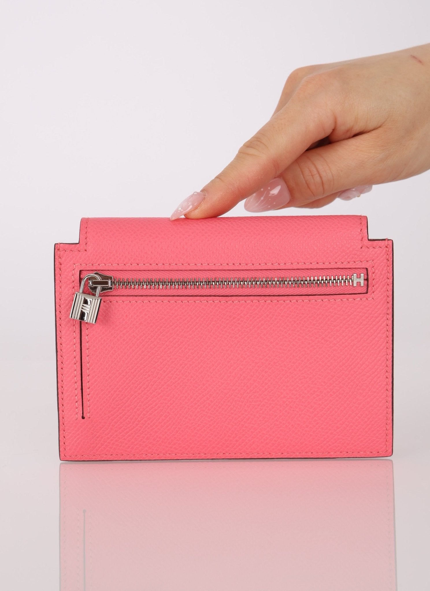 Hermès 2020 Rose Azalee Chevre Mysore Kelly Pocket Compact Wallet PHW - FashioNica