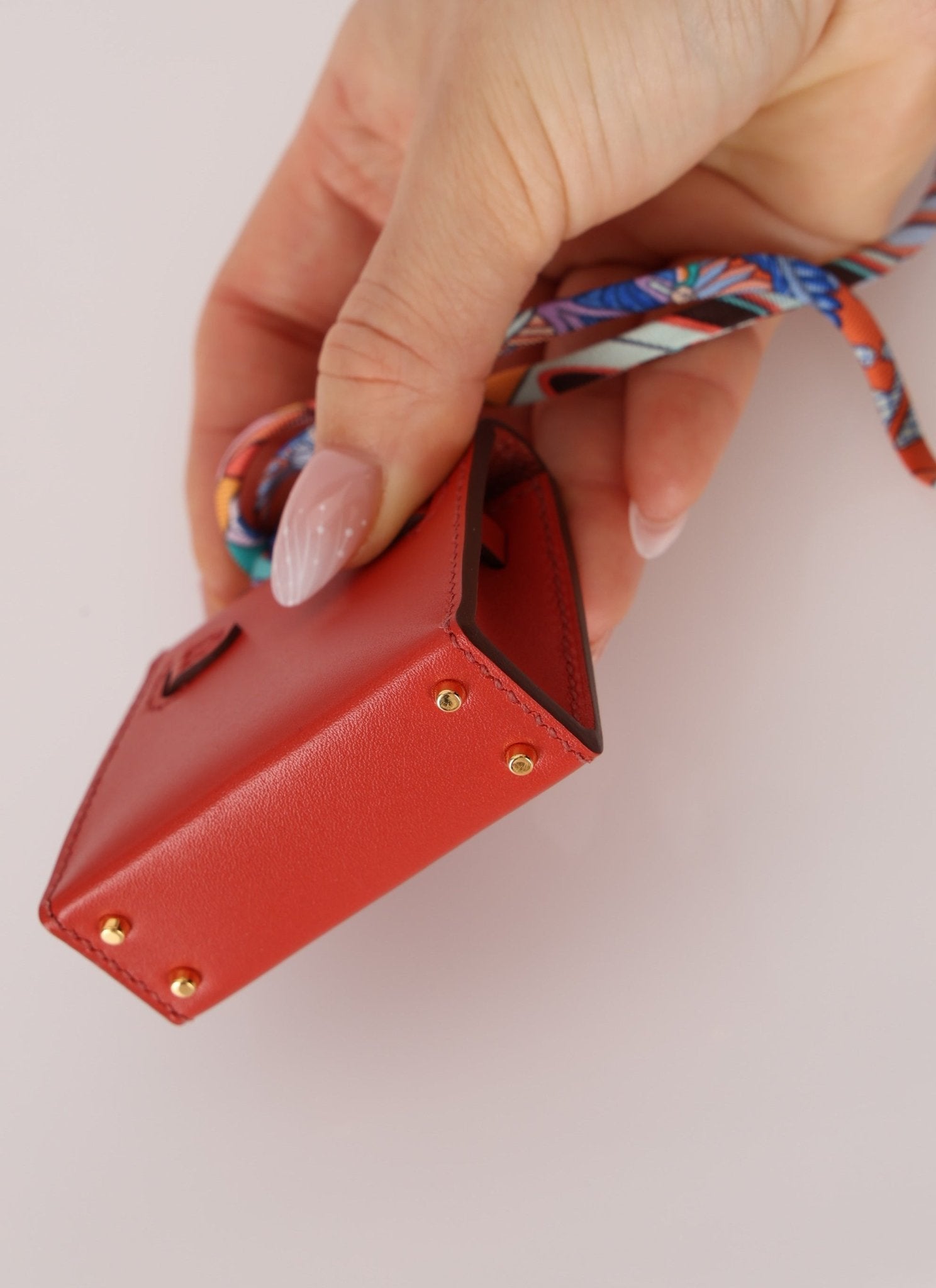 Hermès 2020 Rouge Vif Tadelakt Micro Kelly Twilly - FashioNica