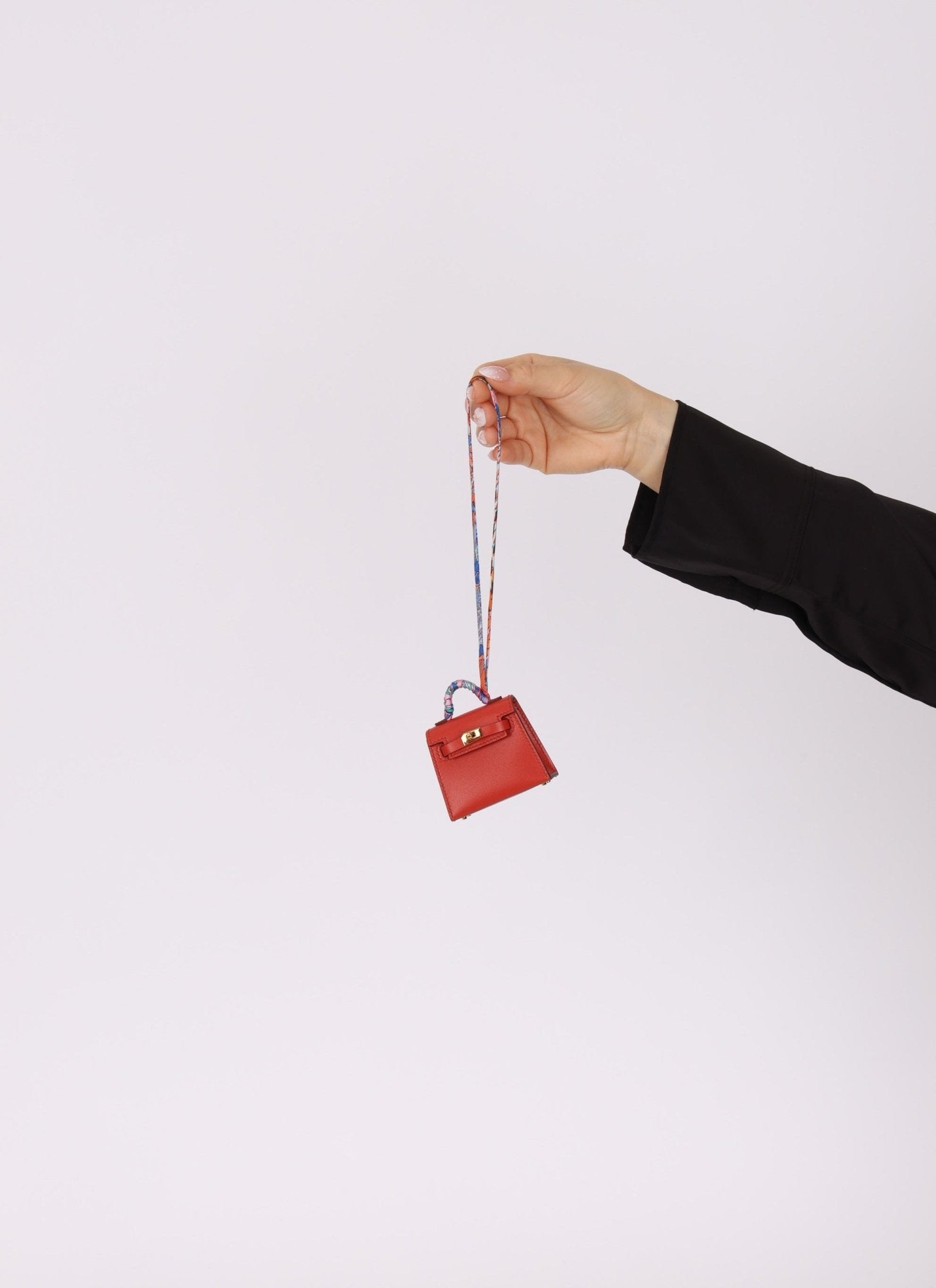 Hermès 2020 Rouge Vif Tadelakt Micro Kelly Twilly - FashioNica