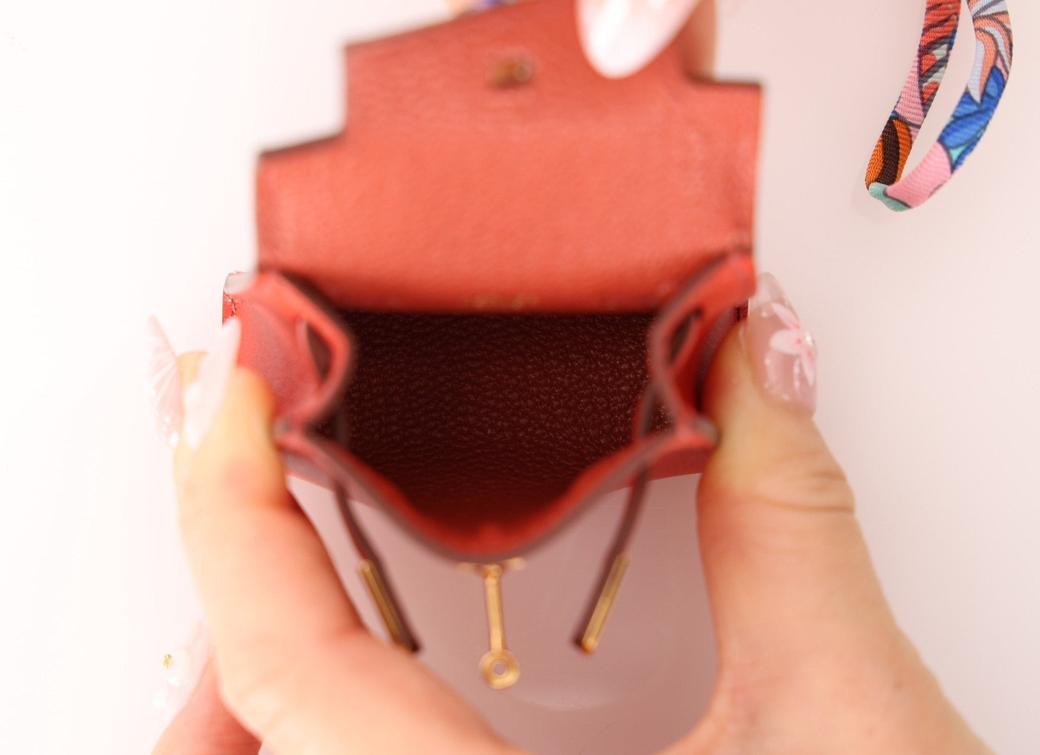 Hermès 2020 Rouge Vif Tadelakt Micro Kelly Twilly - FashioNica