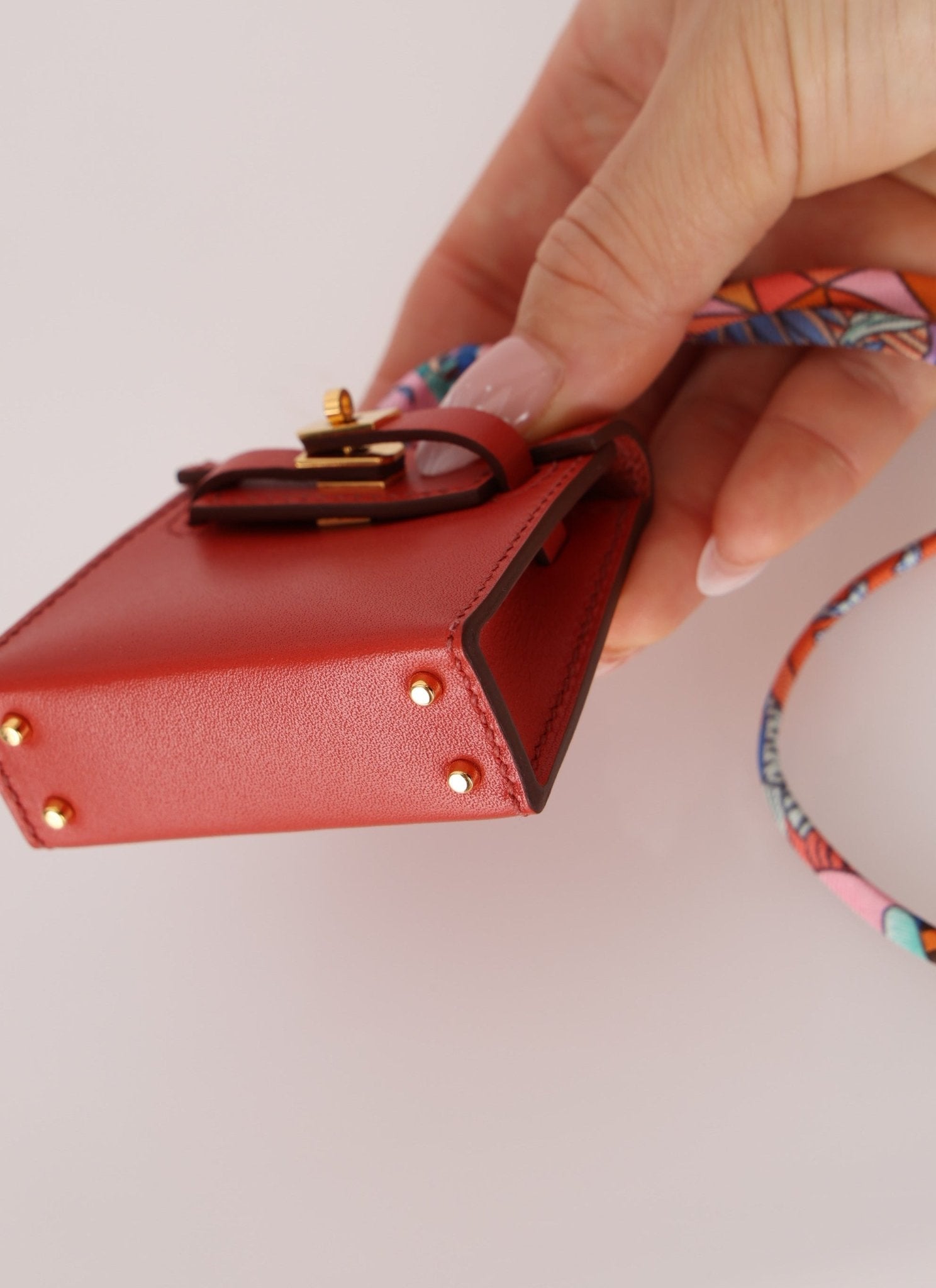 Hermès 2020 Rouge Vif Tadelakt Micro Kelly Twilly - FashioNica