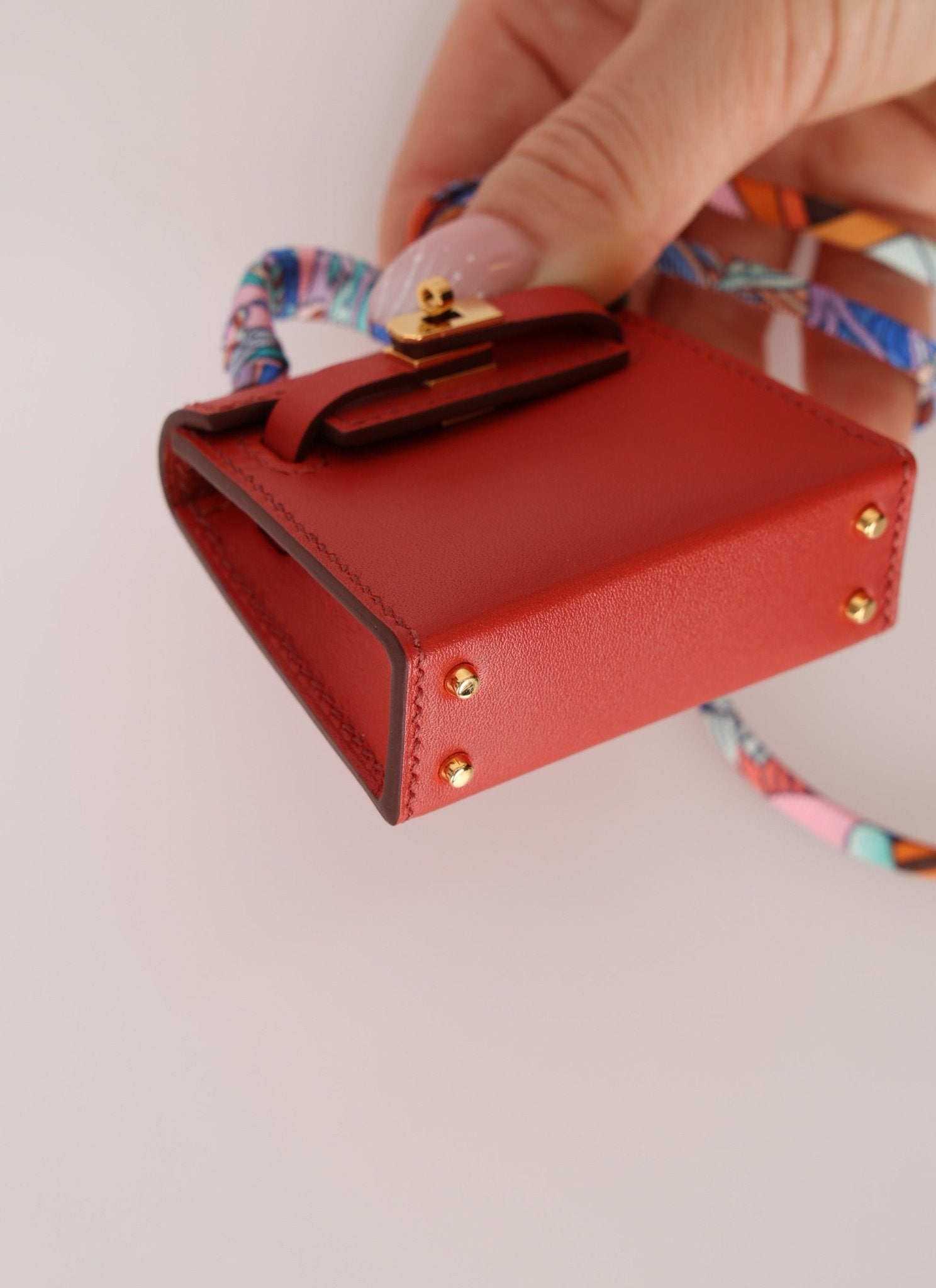 Hermès 2020 Rouge Vif Tadelakt Micro Kelly Twilly - FashioNica