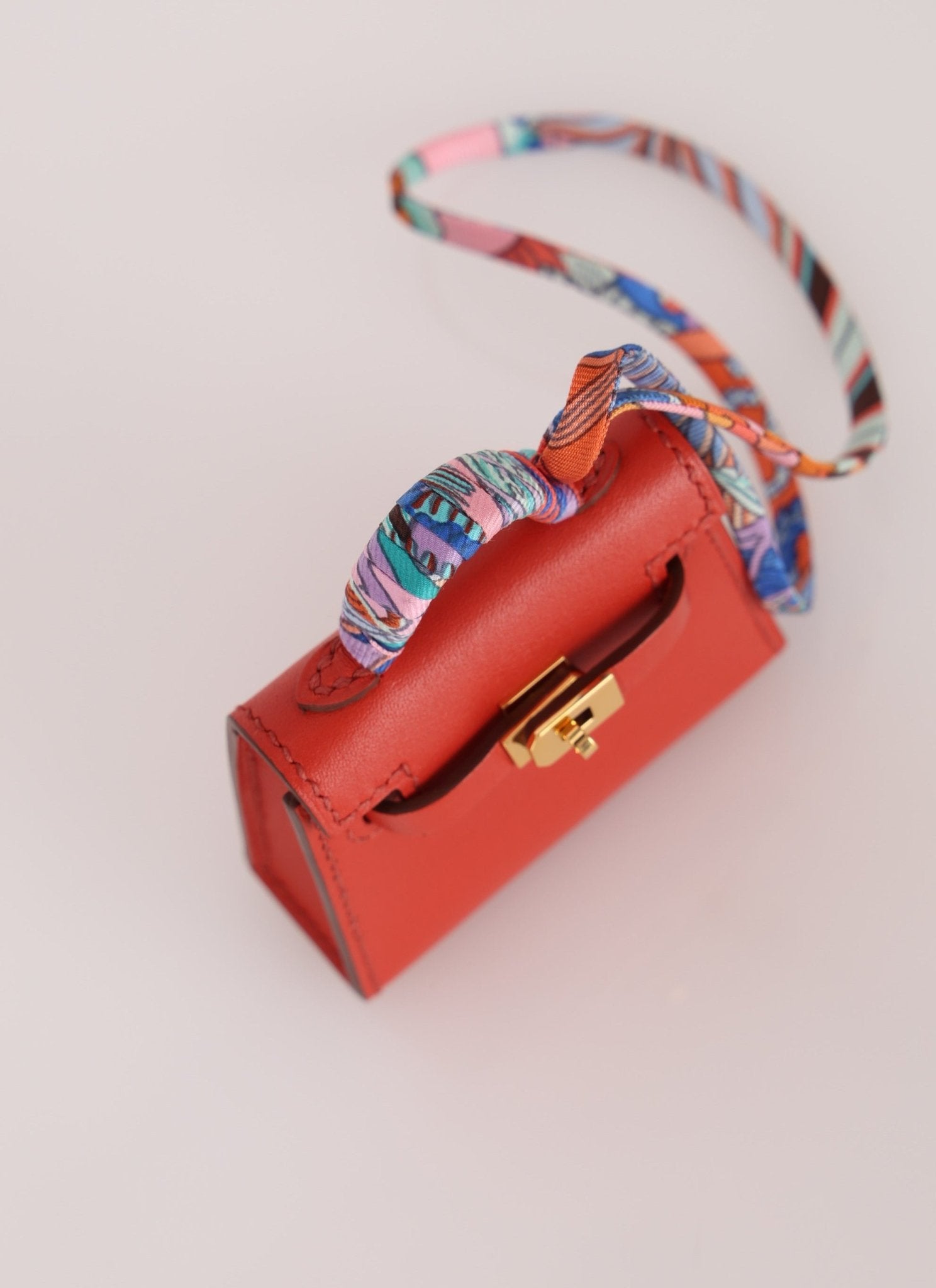 Hermès 2020 Rouge Vif Tadelakt Micro Kelly Twilly - FashioNica