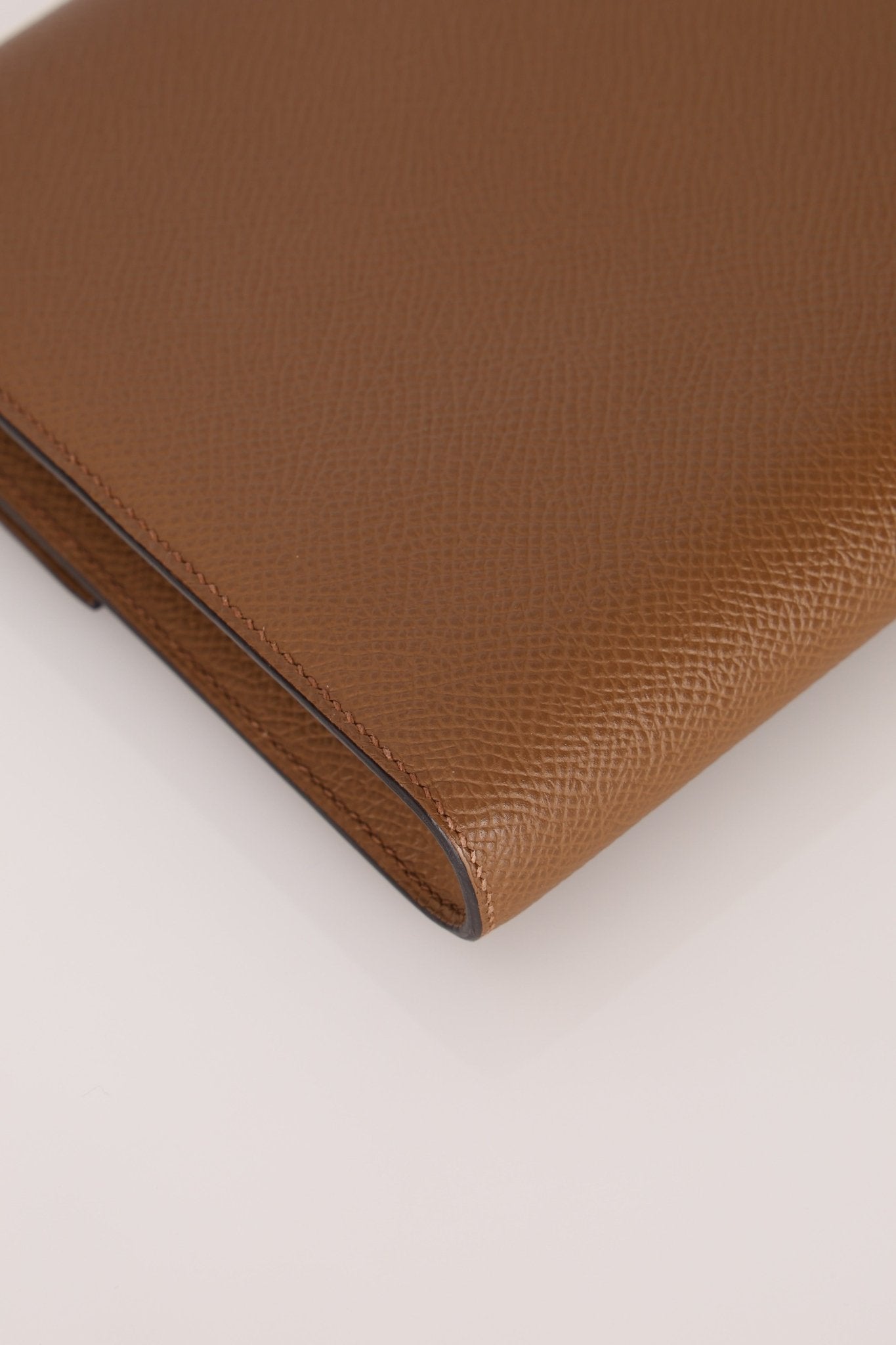 Hermès 2021 Beige De Walmer Epsom Clic Wallet on Strap GHW - FashioNica