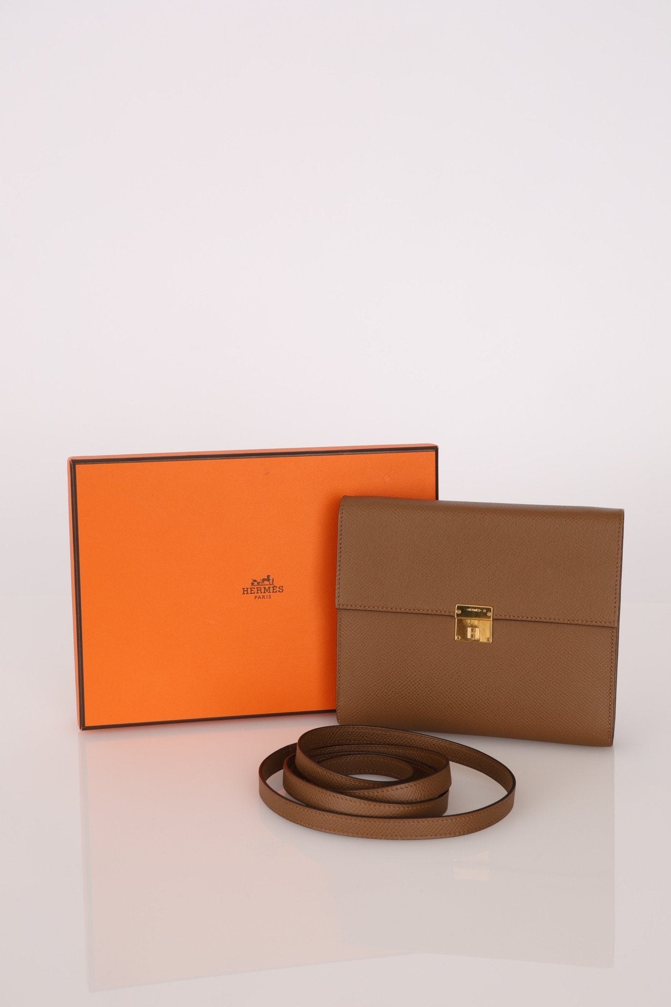 Hermès 2021 Beige De Walmer Epsom Clic Wallet on Strap GHW - FashioNica