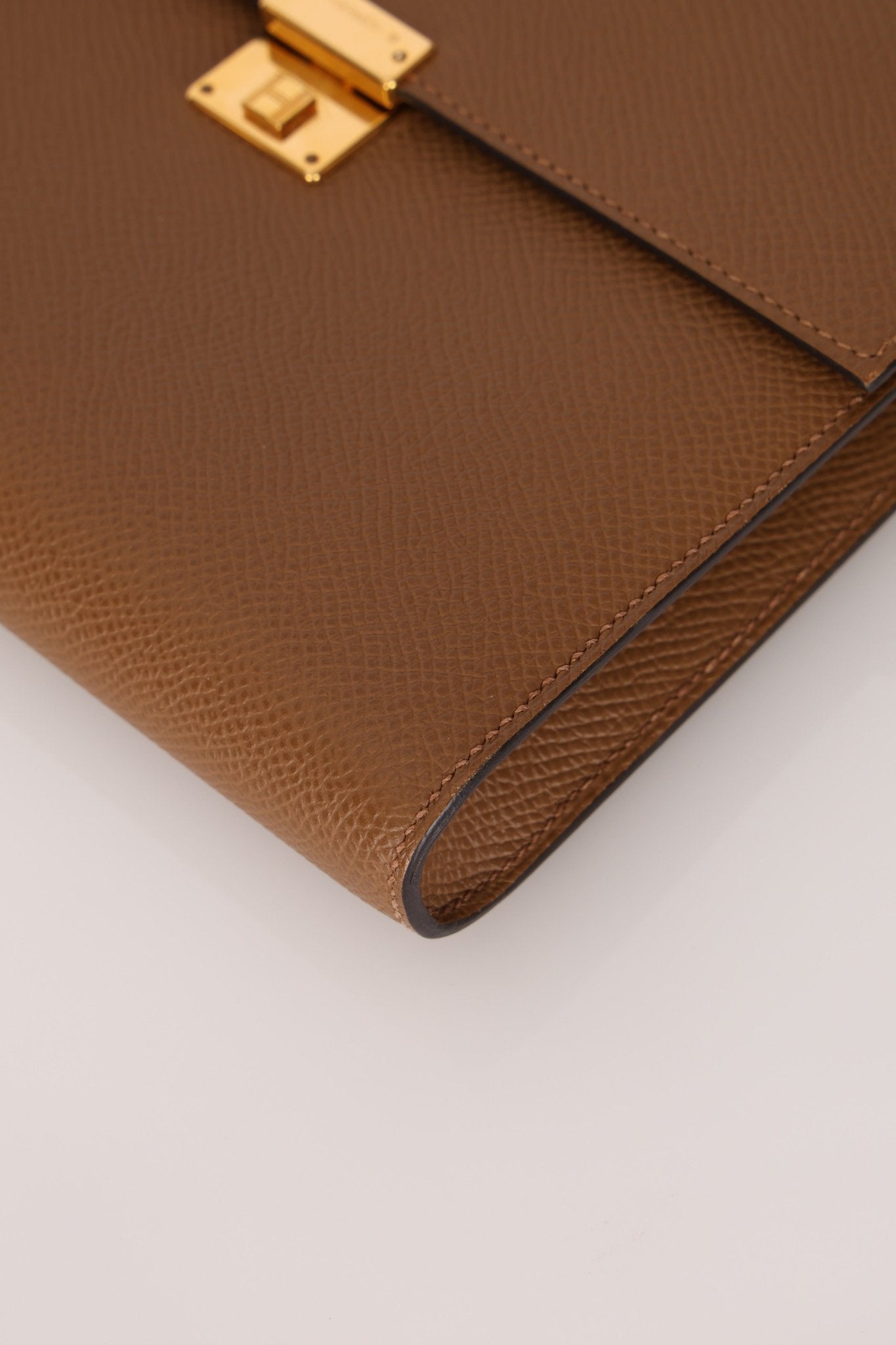 Hermès 2021 Beige De Walmer Epsom Clic Wallet on Strap GHW - FashioNica