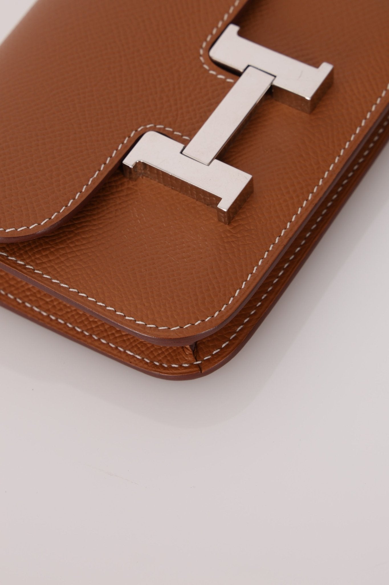 Hermès 2021 Constance Slim Wallet w/ zip cardholder w/ chain - FashioNica