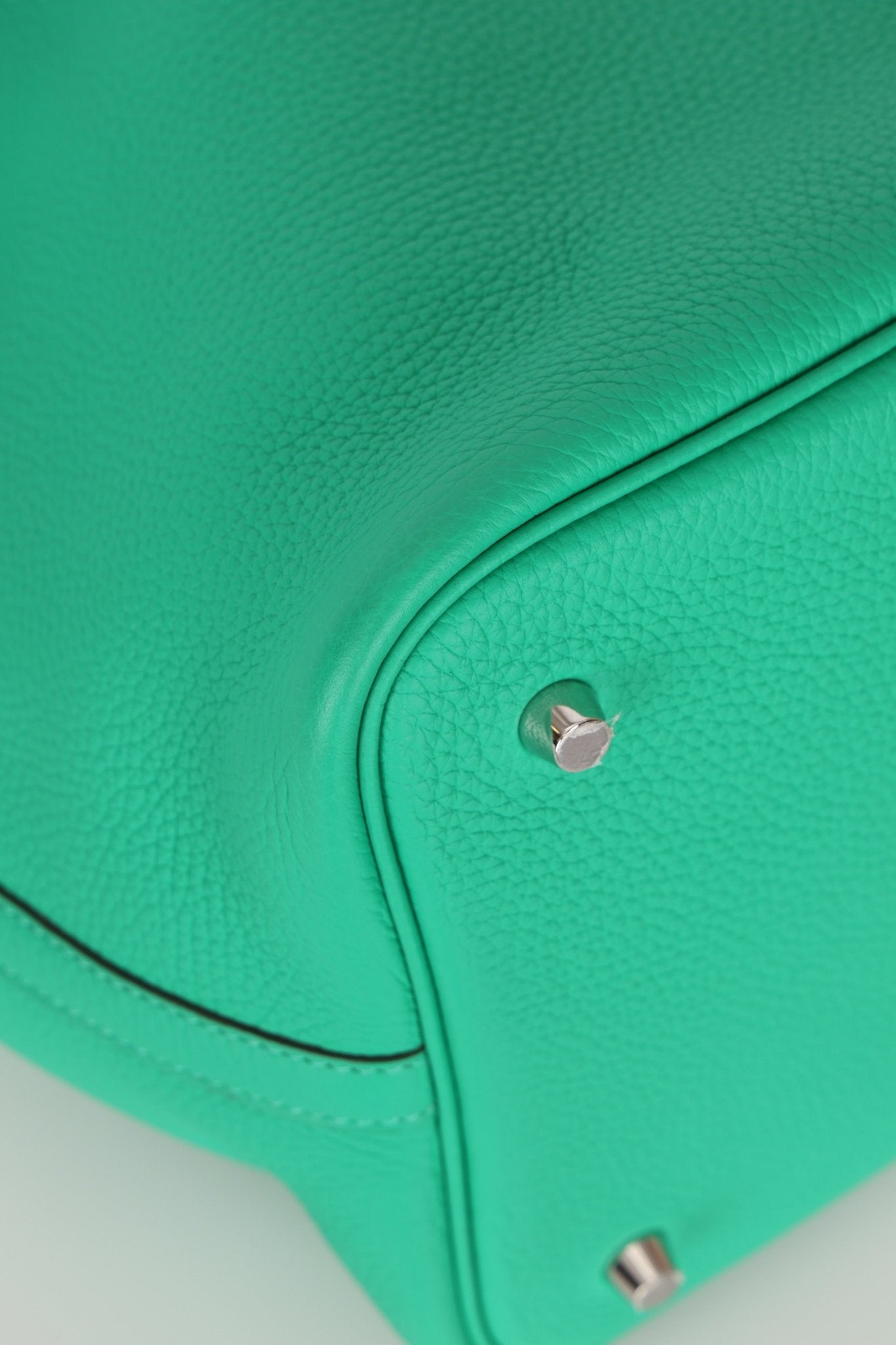 Hermès 2021 Menthe/Vert Vertigo Clemence Picotin Matte Alligator Touch 22 PHW - FashioNica