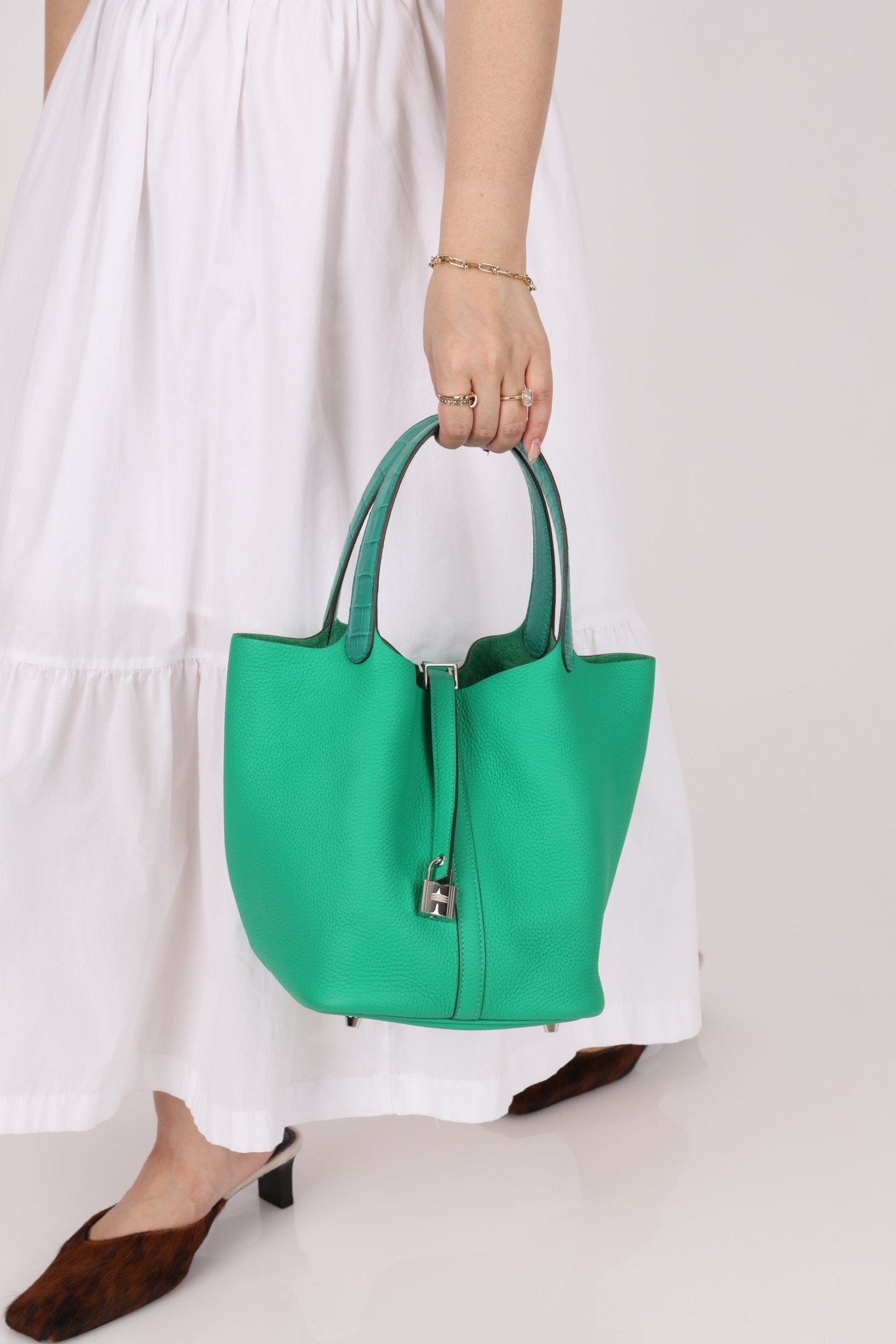 Hermès 2021 Menthe/Vert Vertigo Clemence Picotin Matte Alligator Touch 22 PHW - FashioNica