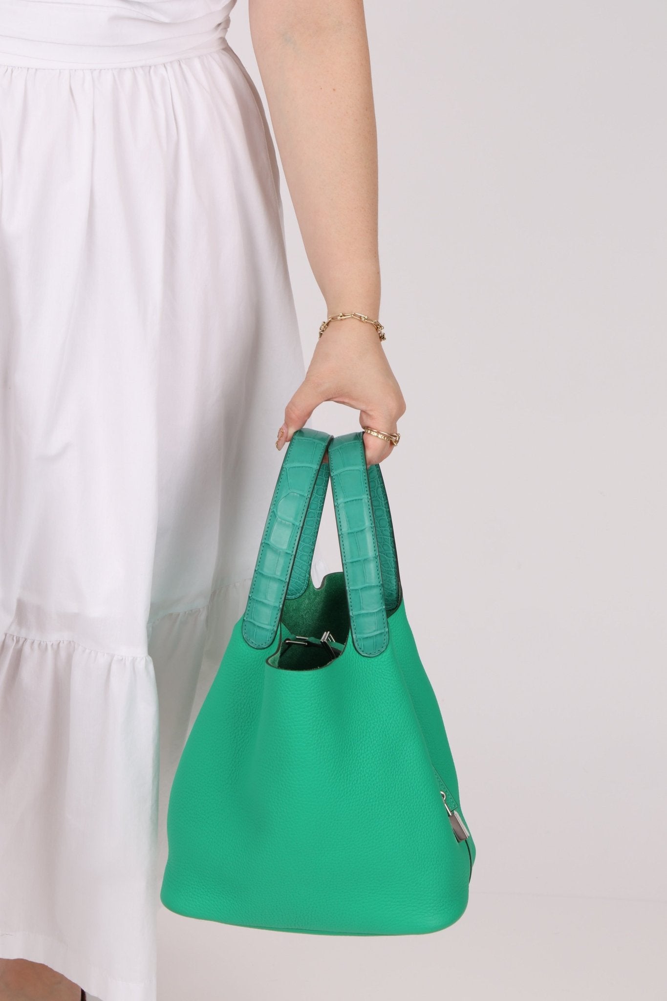 Hermès 2021 Menthe/Vert Vertigo Clemence Picotin Matte Alligator Touch 22 PHW - FashioNica