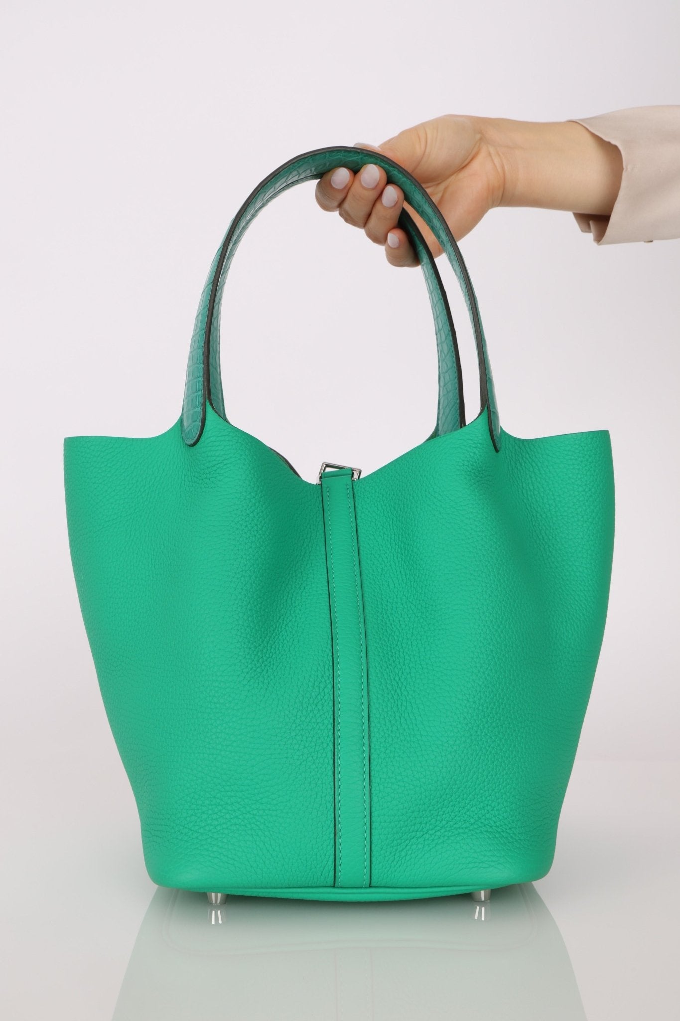Hermès 2021 Menthe/Vert Vertigo Clemence Picotin Matte Alligator Touch 22 PHW - FashioNica