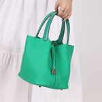 Hermès 2021 Menthe/Vert Vertigo Clemence Picotin Matte Alligator Touch 22 PHW - FashioNica
