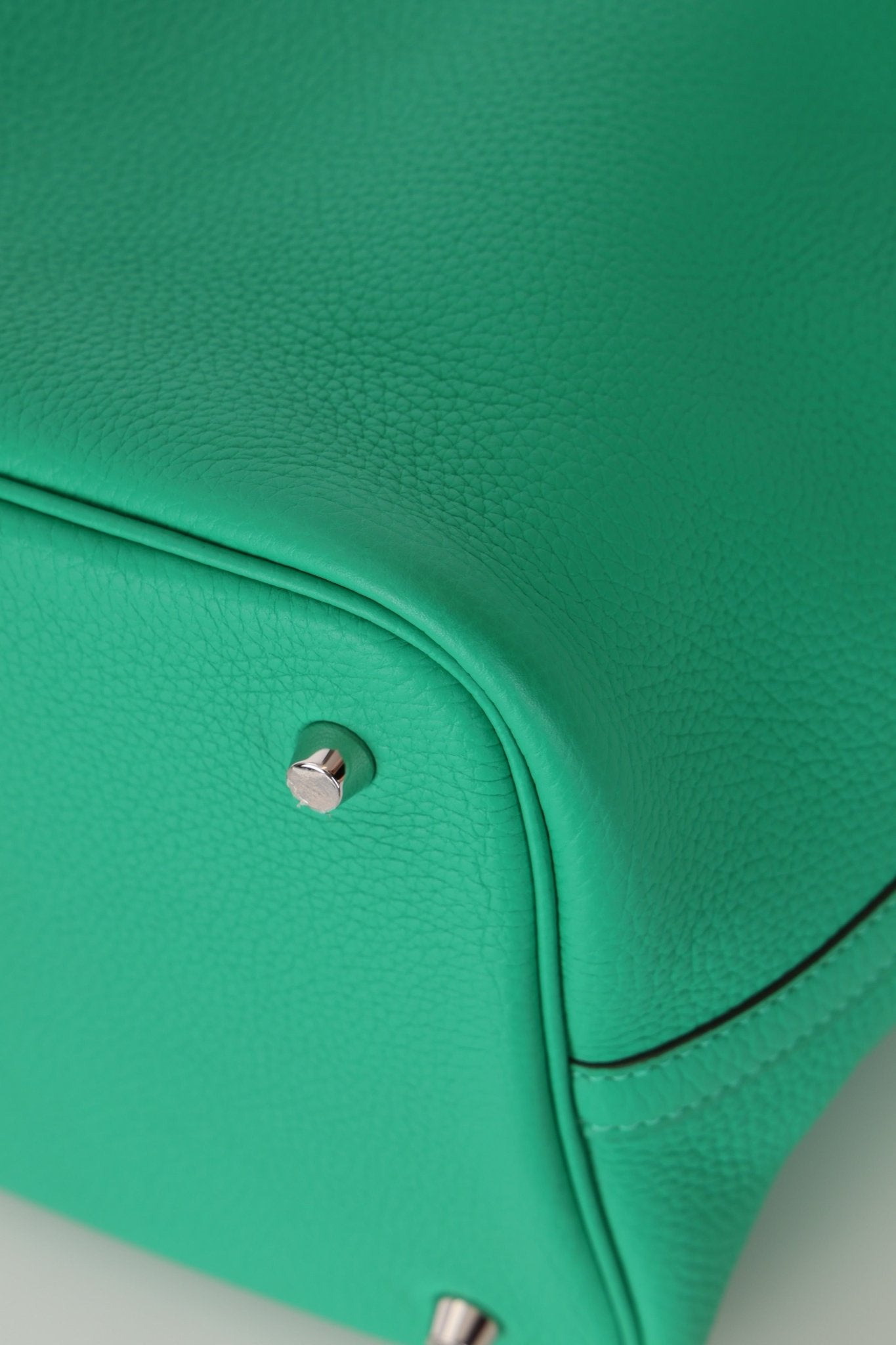 Hermès 2021 Menthe/Vert Vertigo Clemence Picotin Matte Alligator Touch 22 PHW - FashioNica