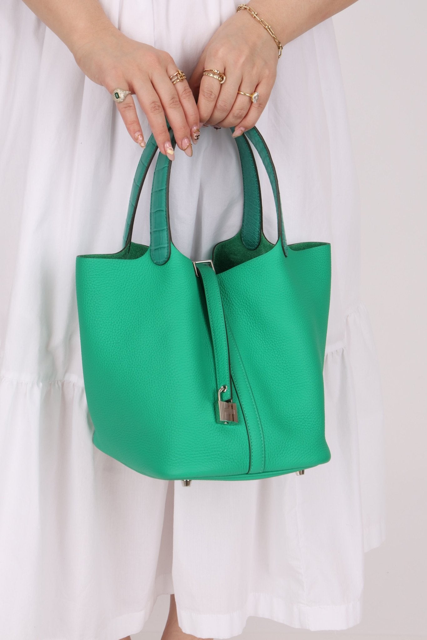 Hermès 2021 Menthe/Vert Vertigo Clemence Picotin Matte Alligator Touch 22 PHW - FashioNica