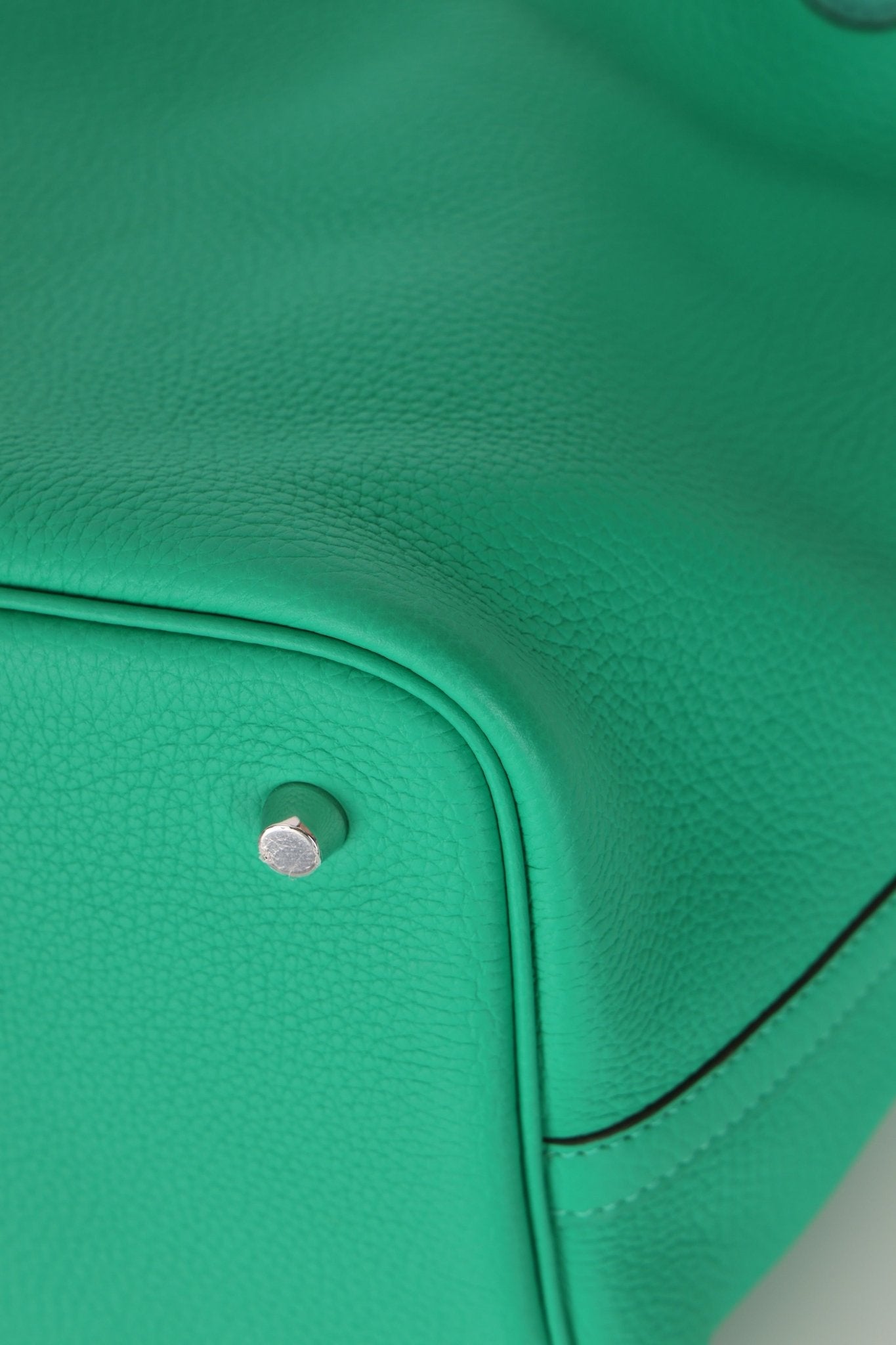 Hermès 2021 Menthe/Vert Vertigo Clemence Picotin Matte Alligator Touch 22 PHW - FashioNica