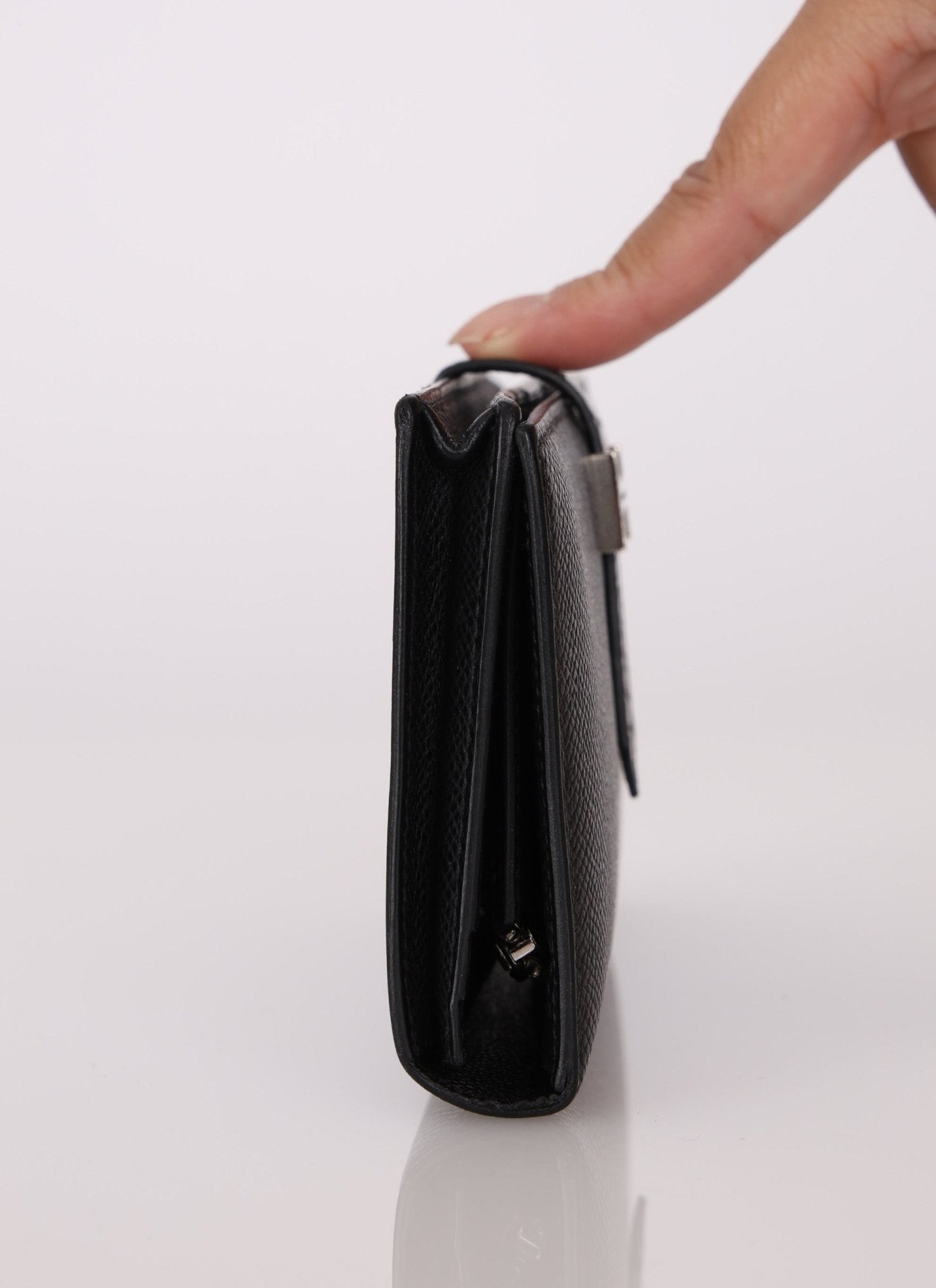 Hermès 2021 Noir Epsom and Alligator Bearn Touch Wallet - FashioNica