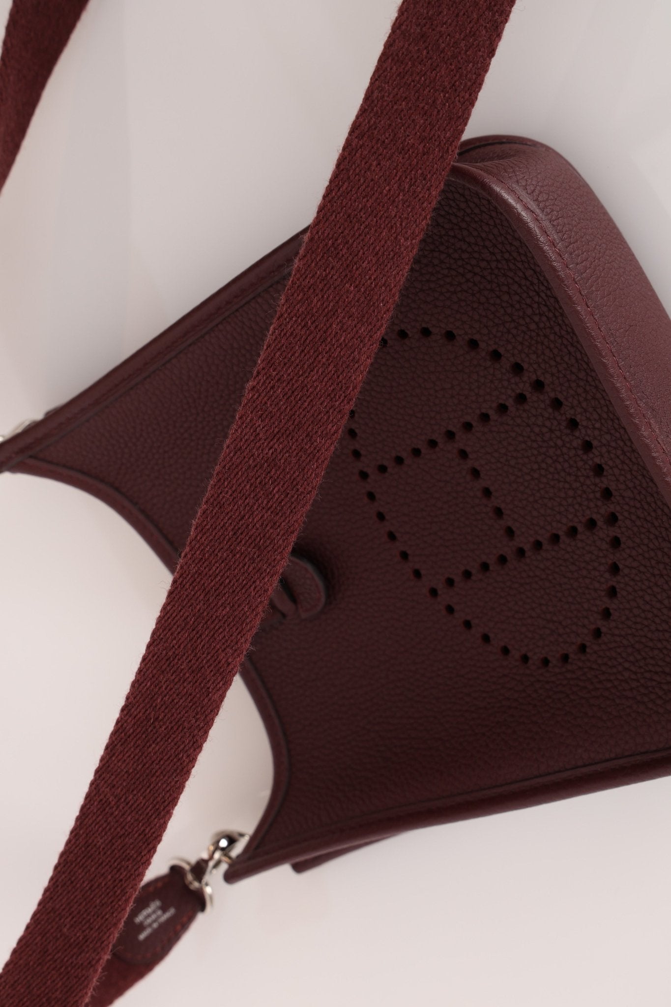 Hermès 2021 Rouge Sellier Clemence Evelyne TPM PHW - FashioNica