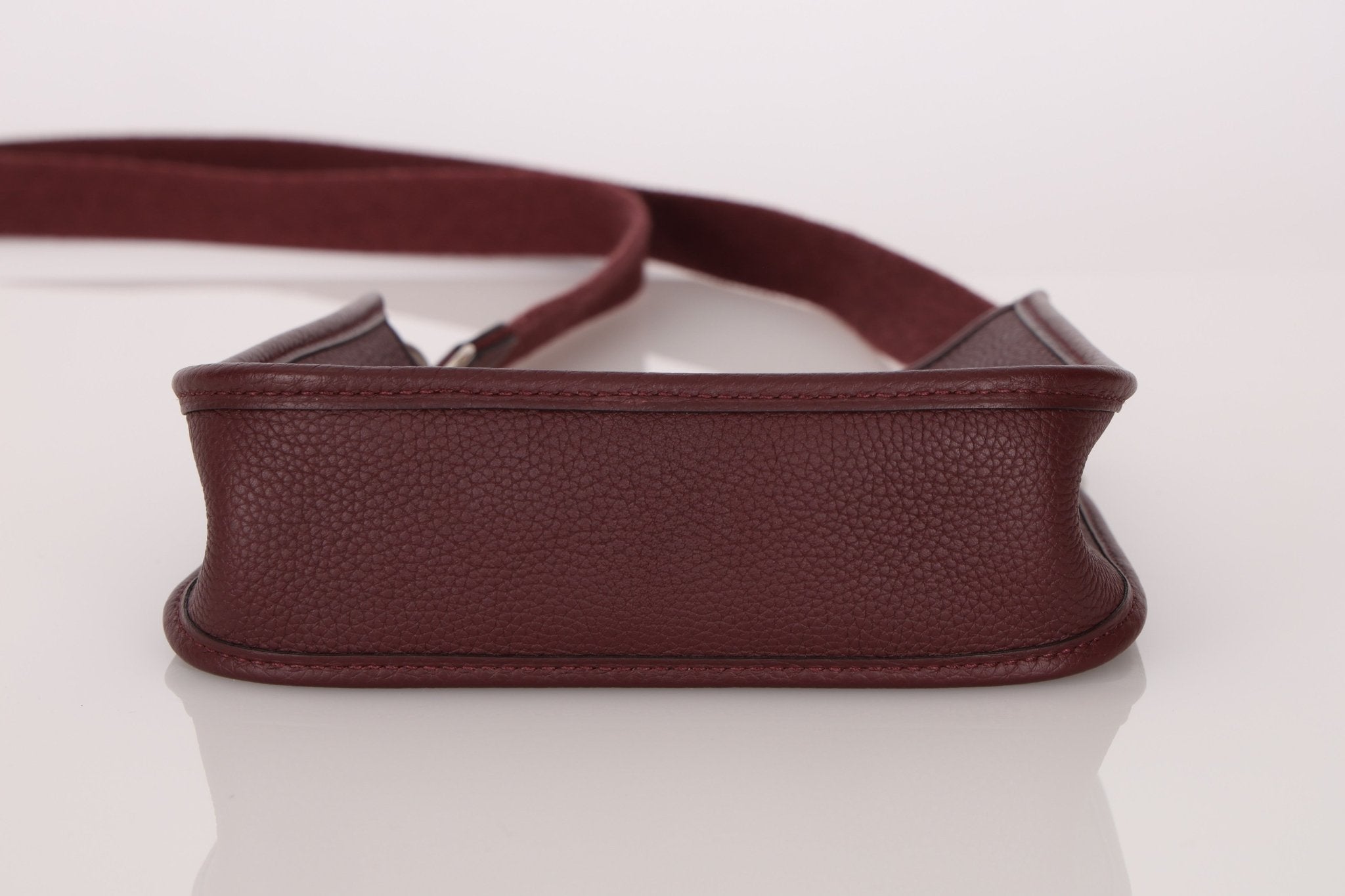 Hermès 2021 Rouge Sellier Clemence Evelyne TPM PHW - FashioNica