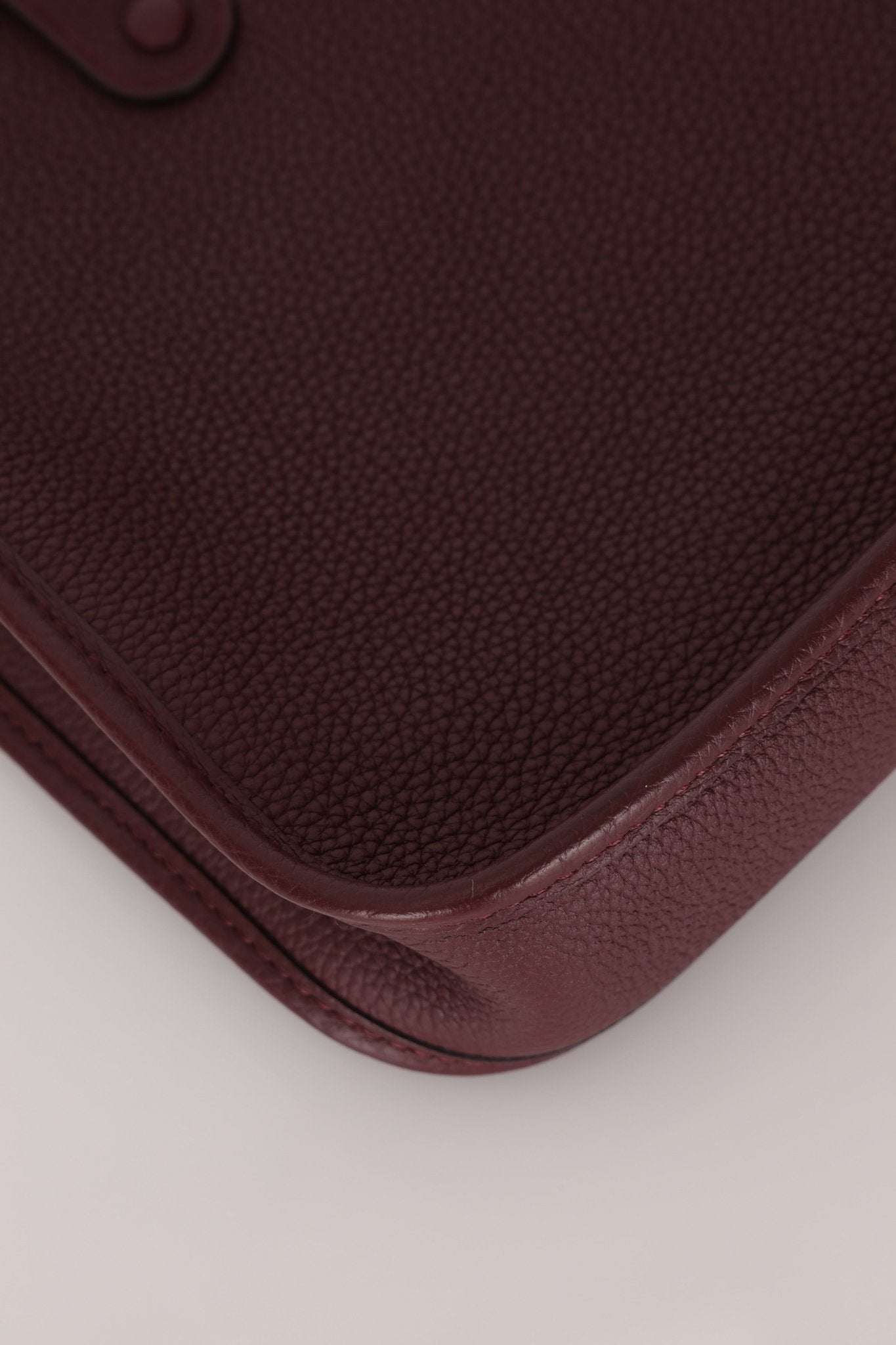 Hermès 2021 Rouge Sellier Clemence Evelyne TPM PHW - FashioNica