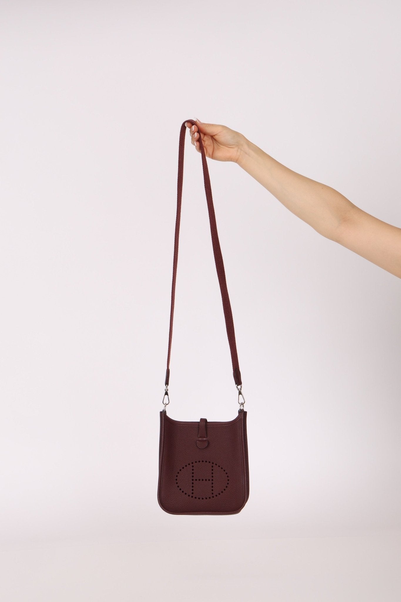 Hermès 2021 Rouge Sellier Clemence Evelyne TPM PHW - FashioNica