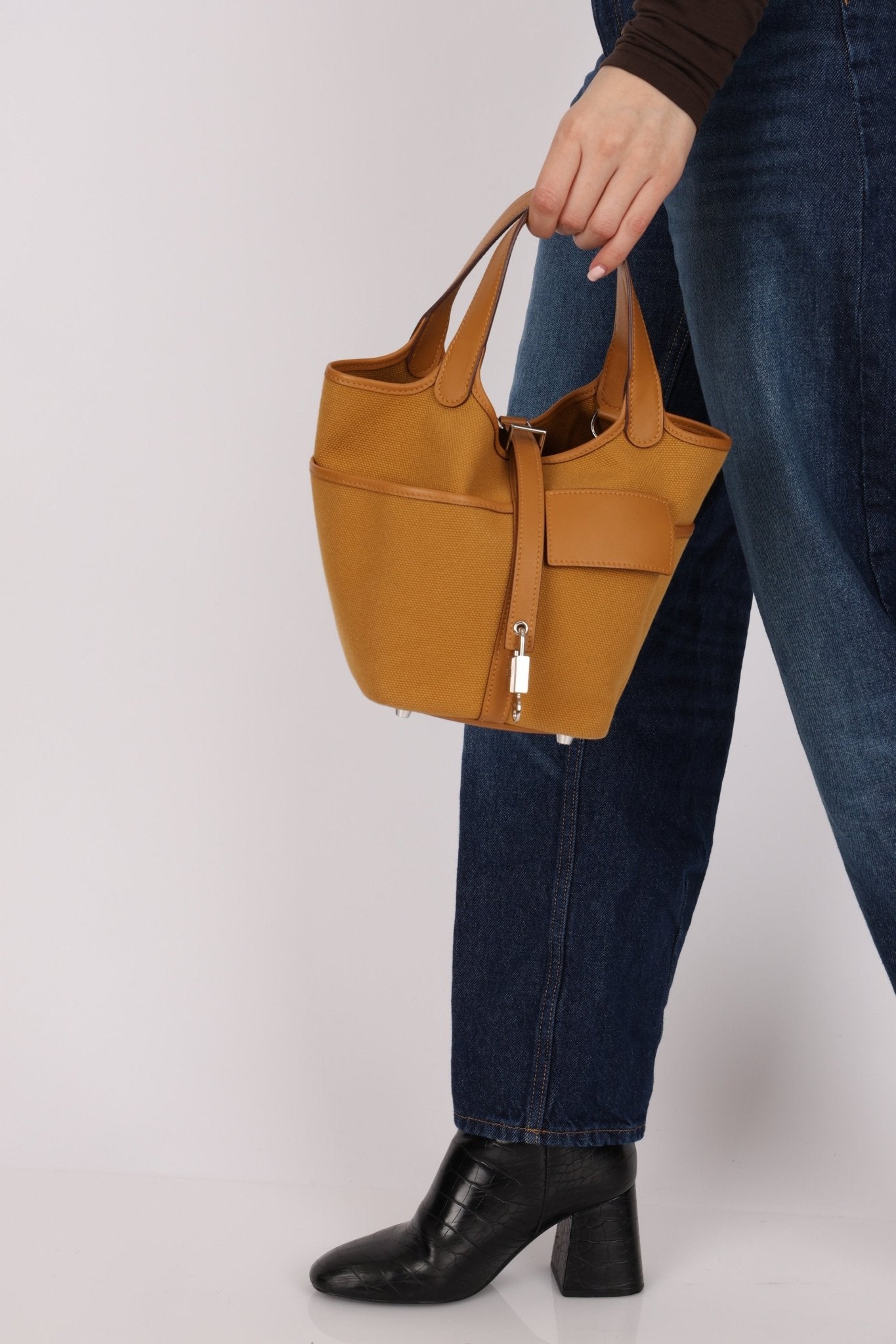 Hermès 2021 Sesame Cargo Picotin 18 PHW - FashioNica